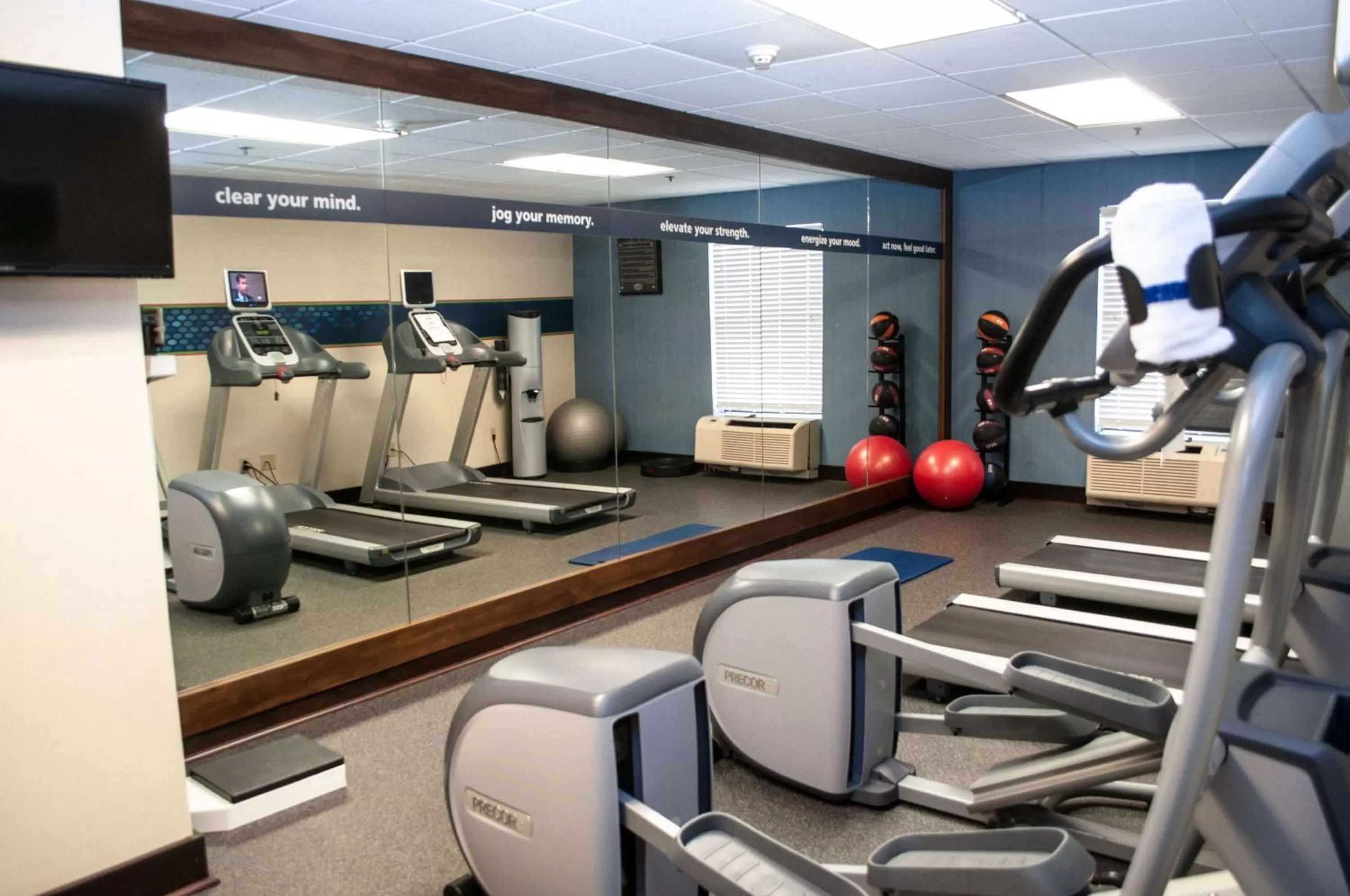 Fitness centre/facilities in Hampton Inn Terre Haute