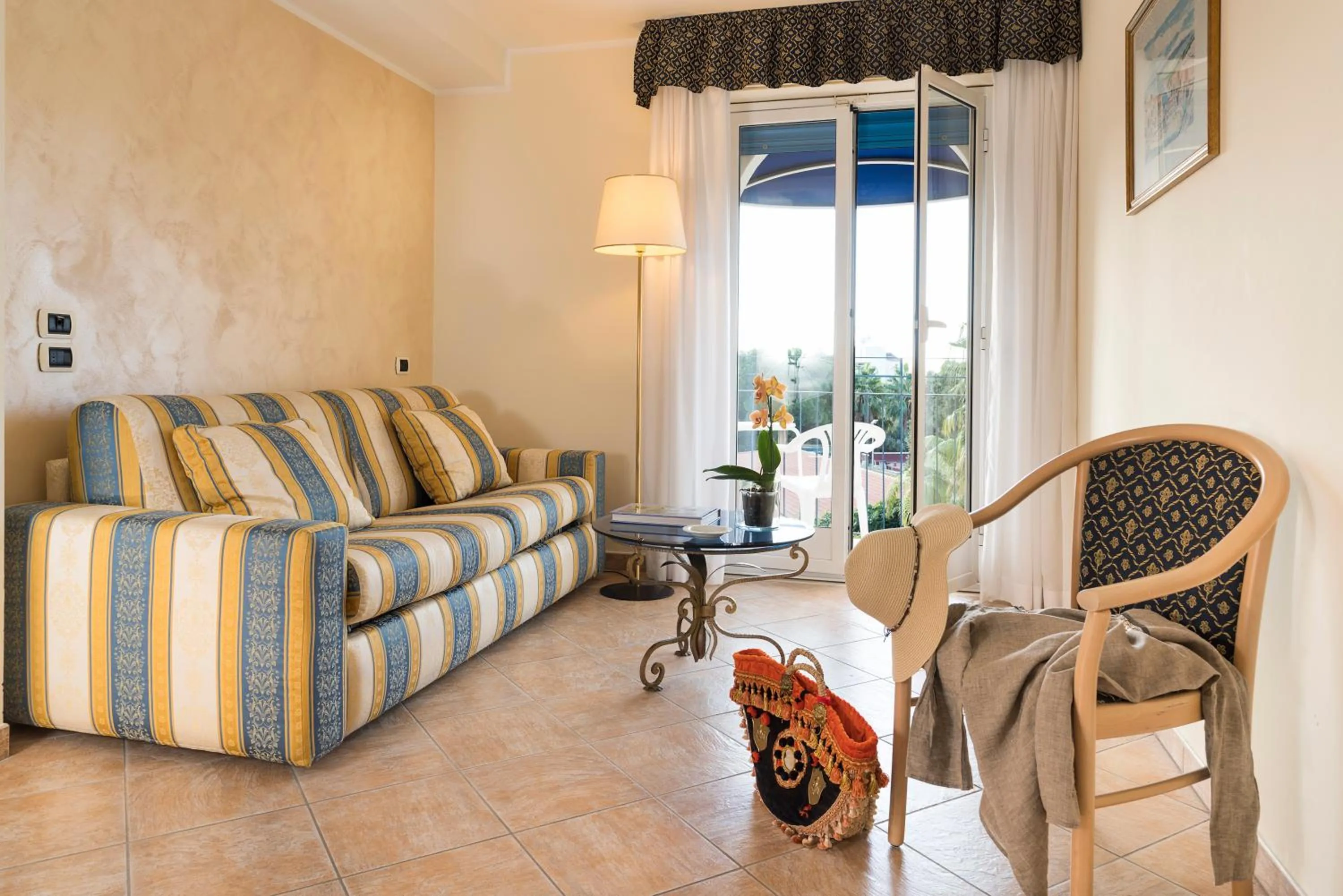 hair dresser in Sant Alphio Garden Hotel & SPA