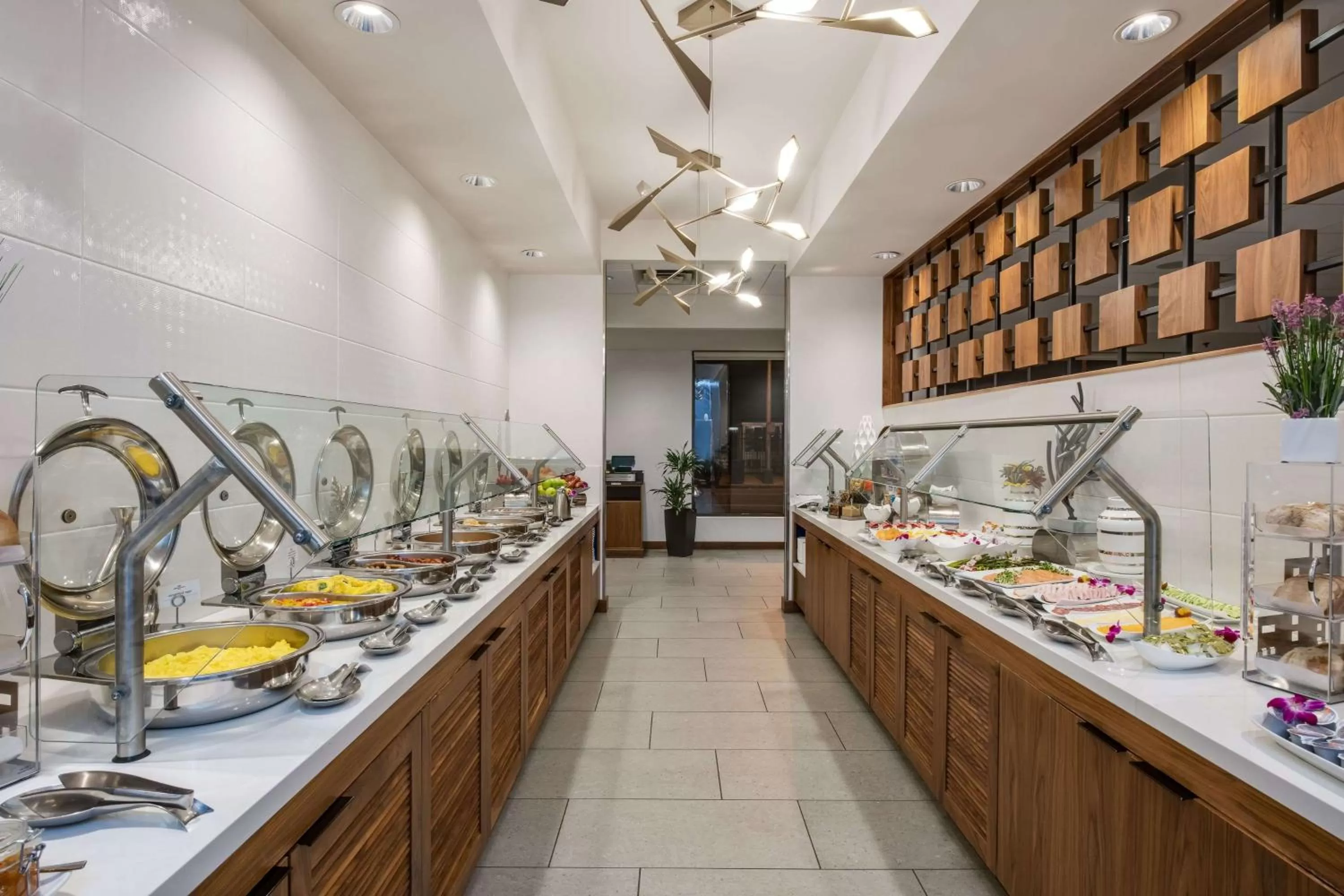 Restaurant/places to eat in Sonesta Denver Downtown