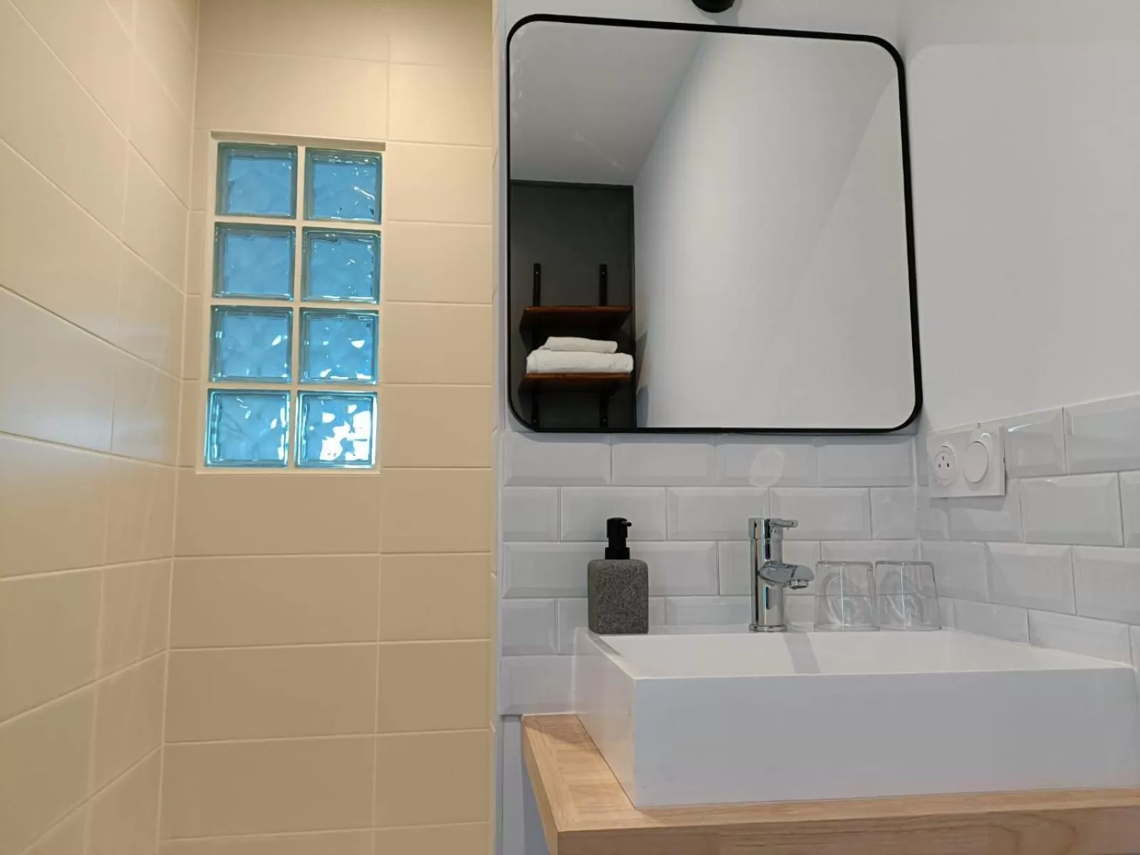 Bathroom in La Passerelle