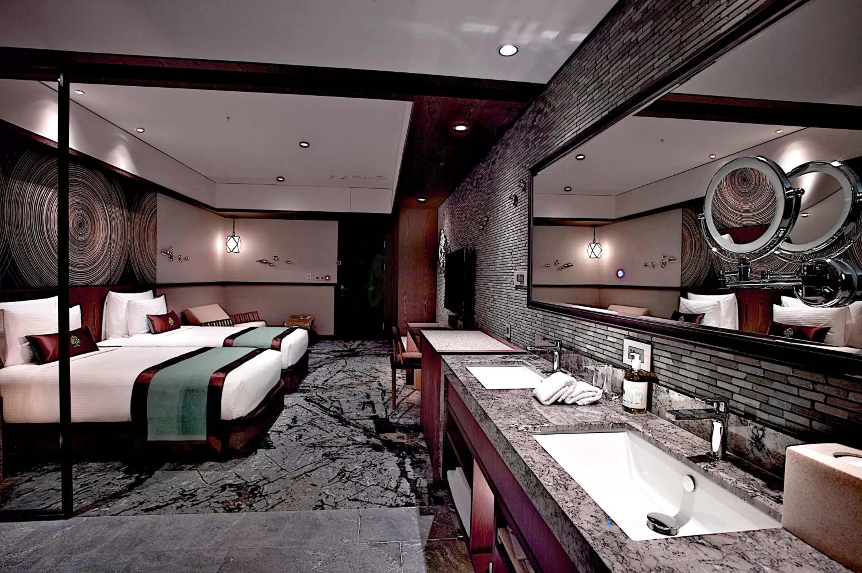 Photo of the whole room, Bed in arTree hotel