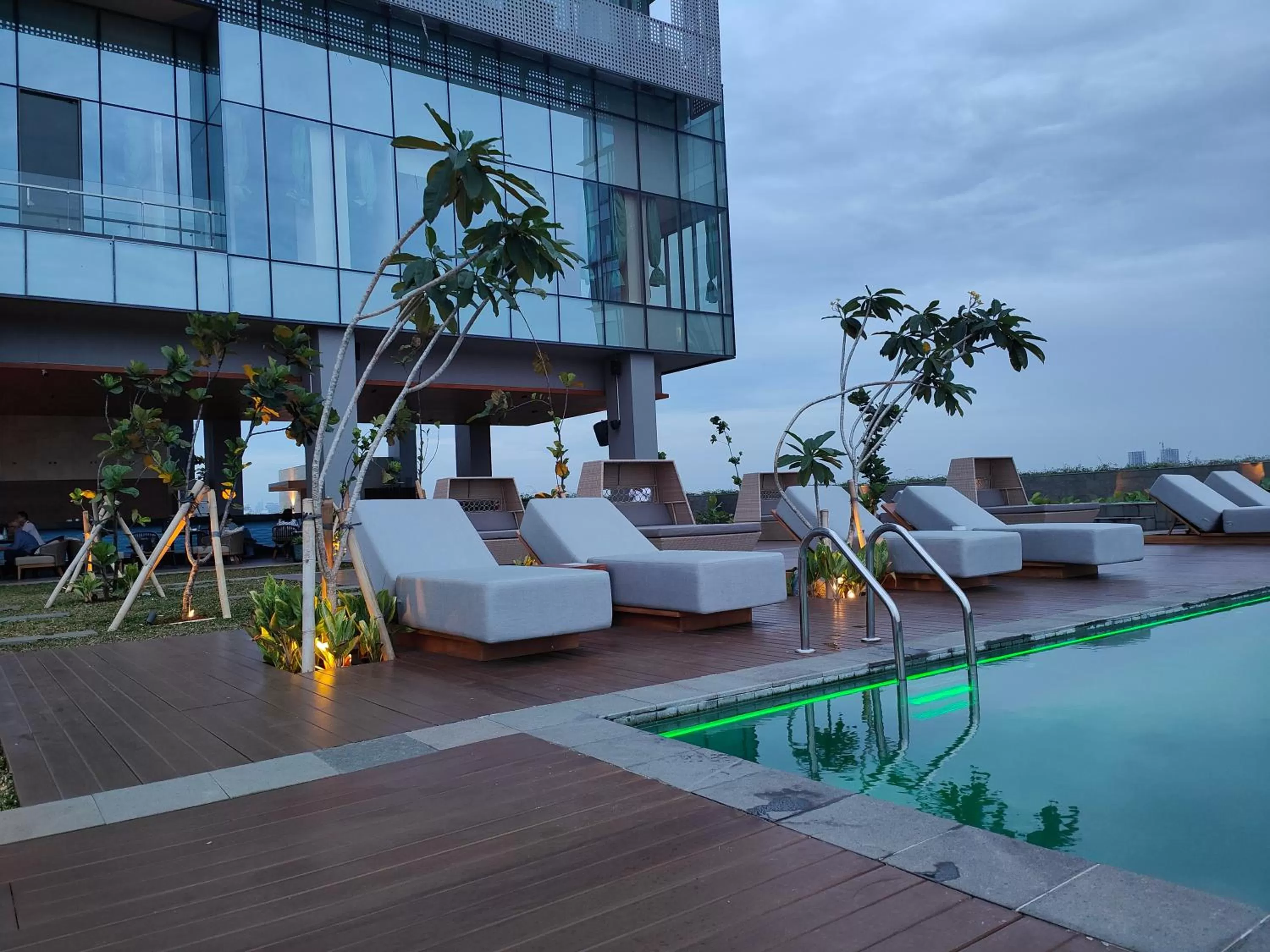 Swimming pool in Ra Suites Simatupang