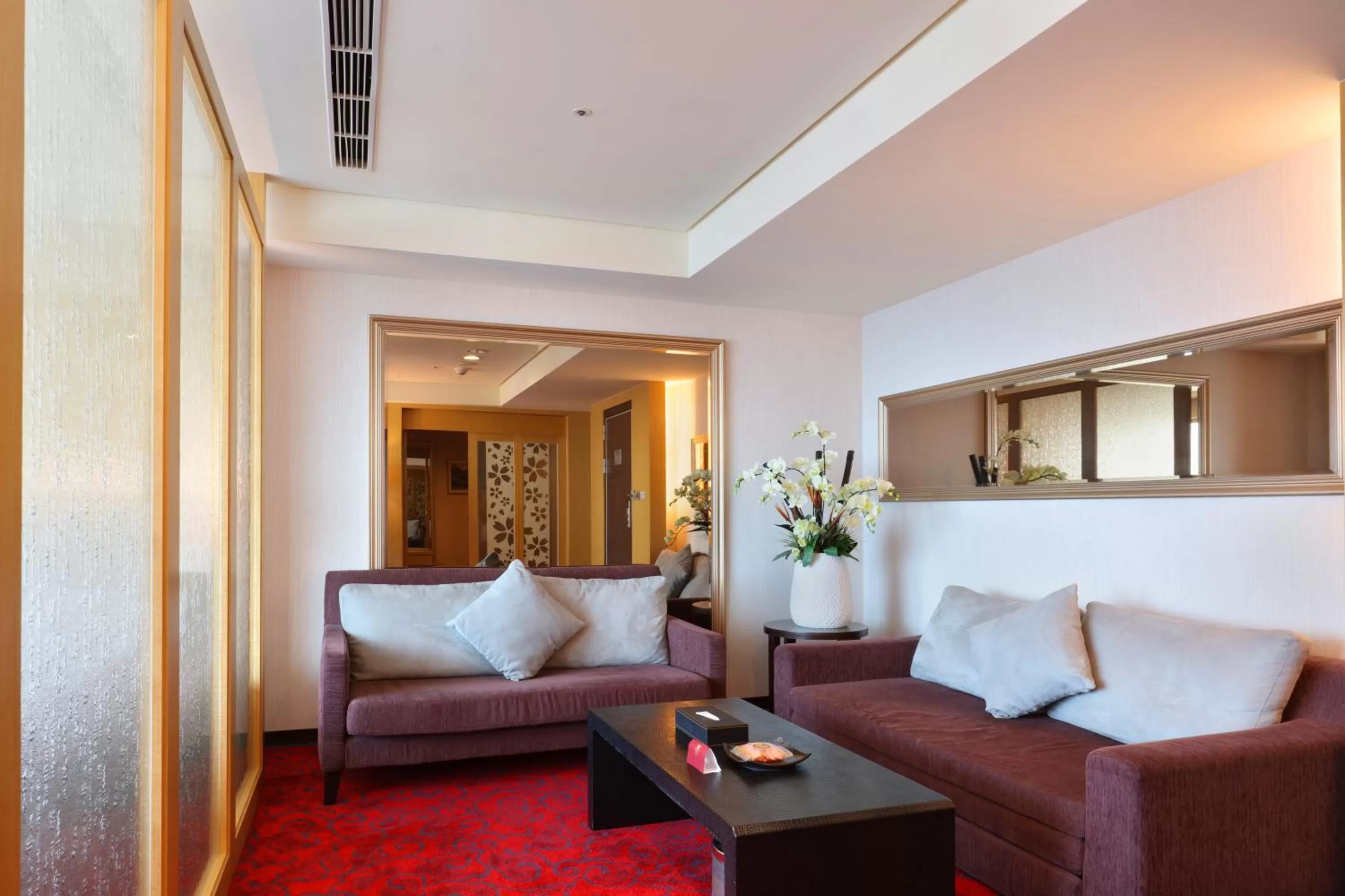 Living room in Golden Tulip Zhong Xin Hotel Taichung