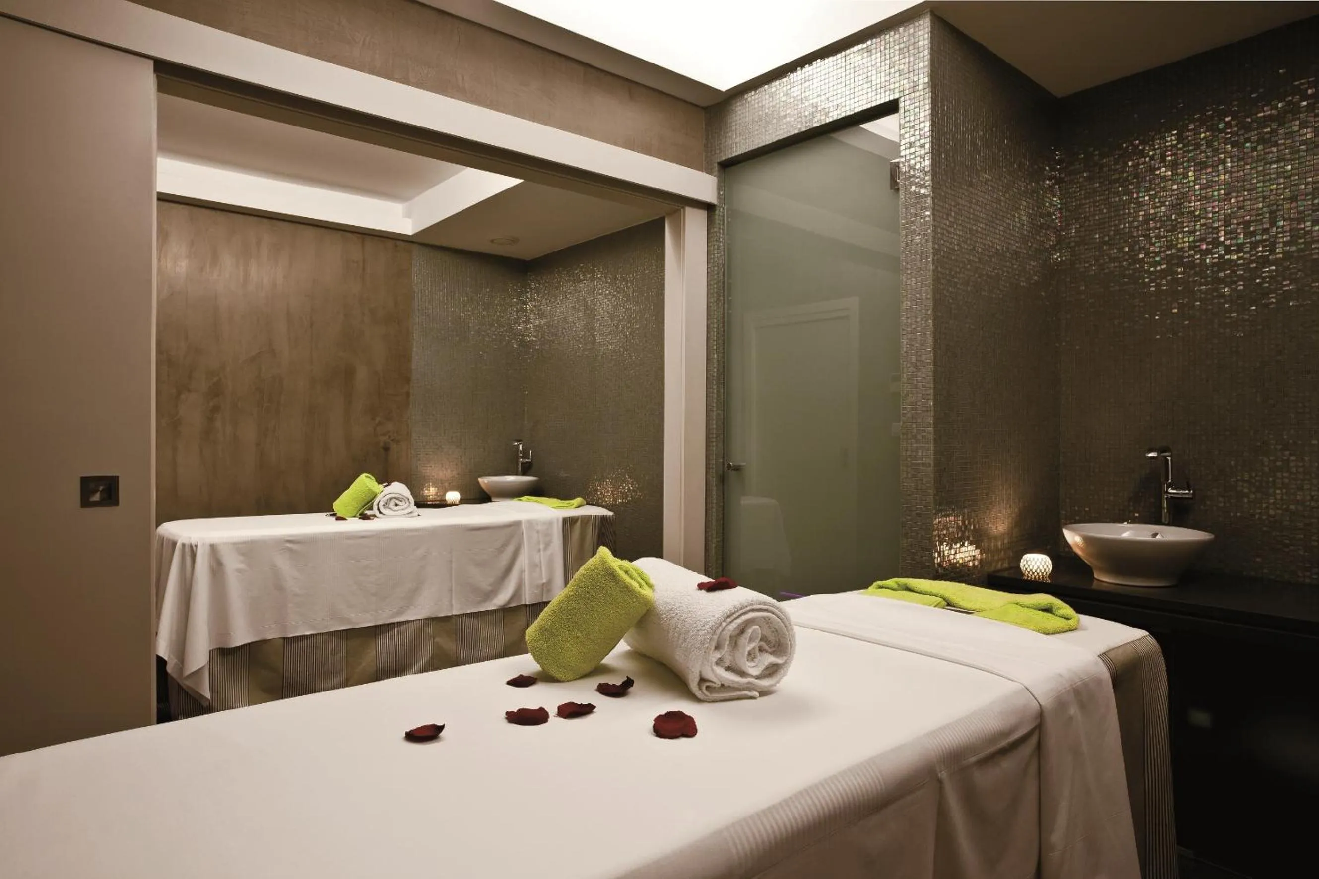Massage, Bed in OZADI Altura Beach Resort - Eurotel Altura