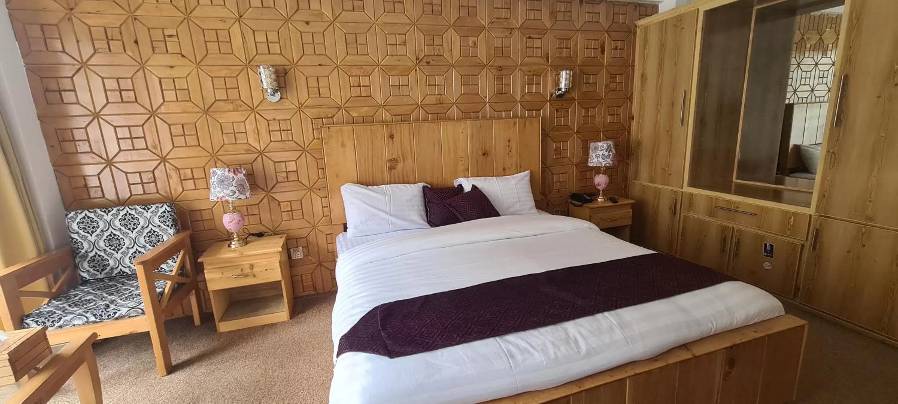 Bed in Indus Lodges Gilgit