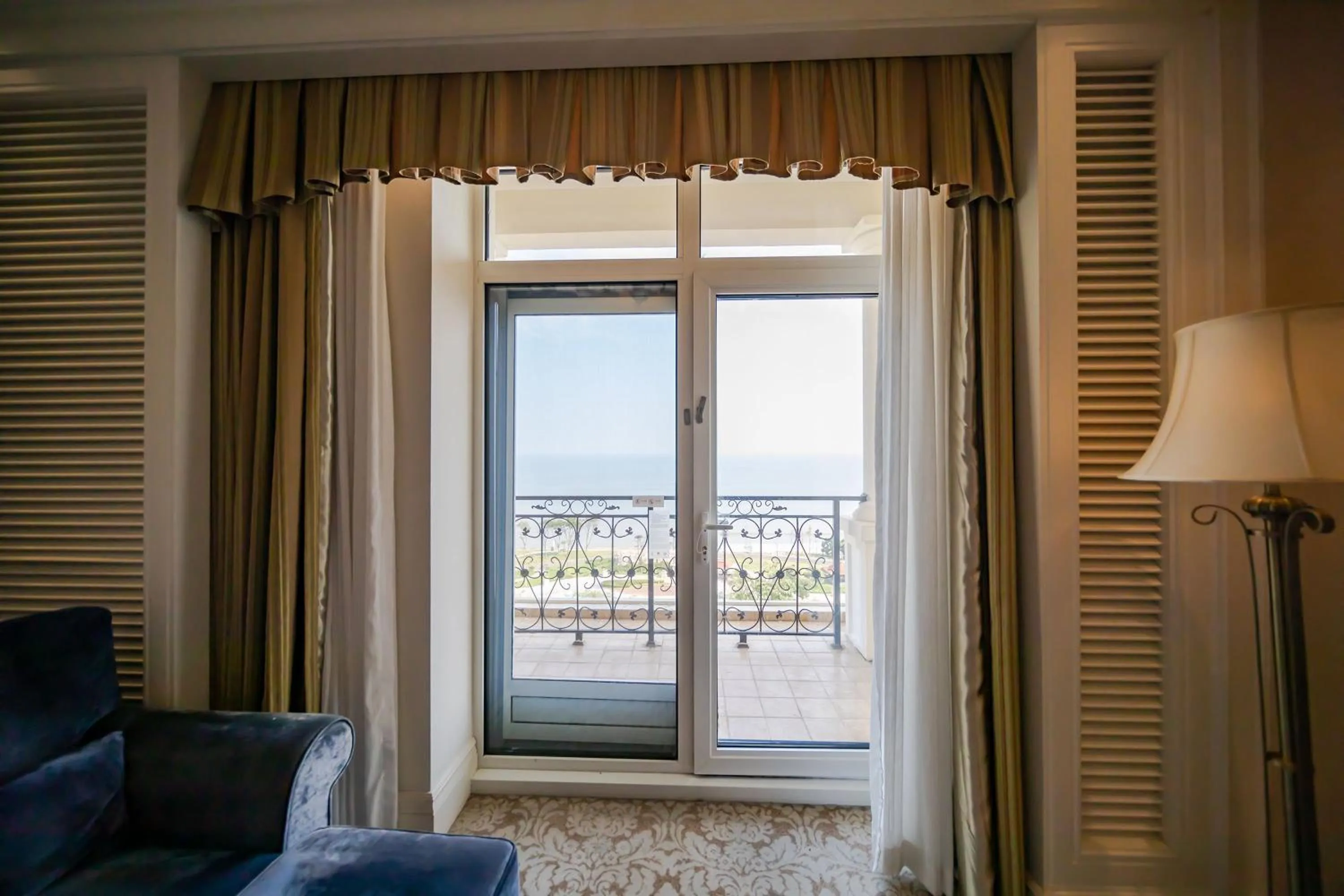 Photo of the whole room in Crowne Plaza Ocean Spring Resort by IHG