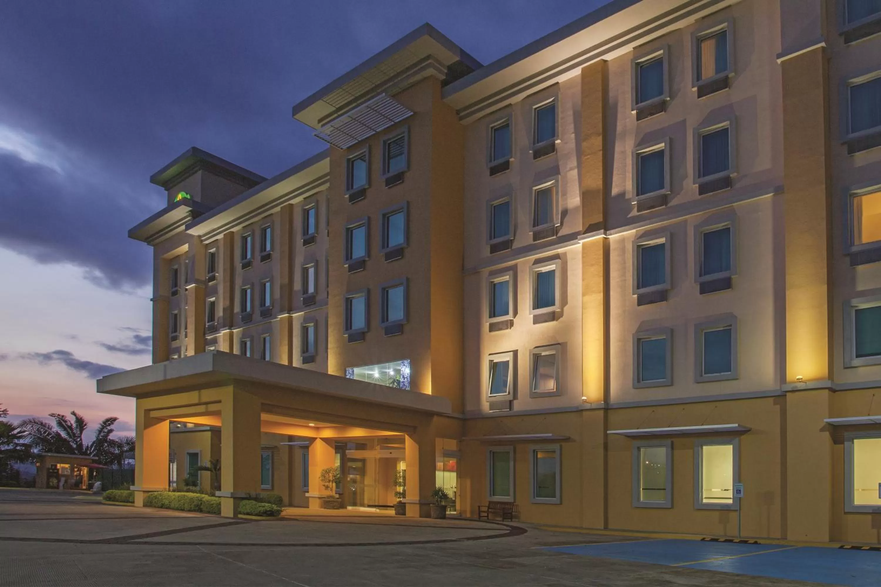 Property building, Facade/Entrance in La Quinta by Wyndham Poza Rica