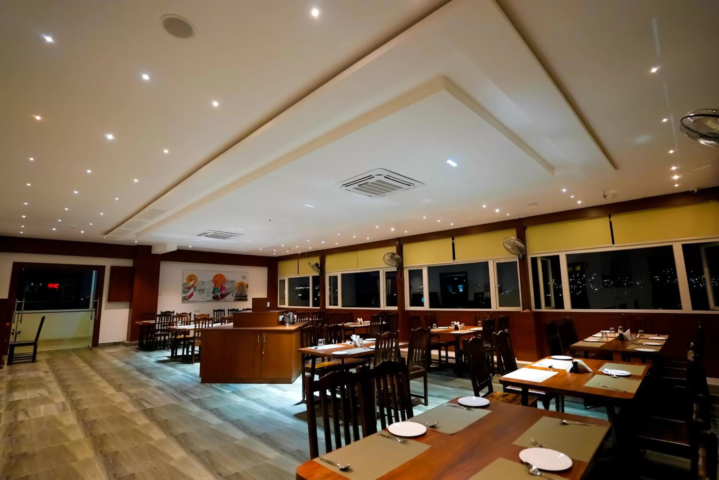 Restaurant/places to eat in Eden Park Boutique Hotel