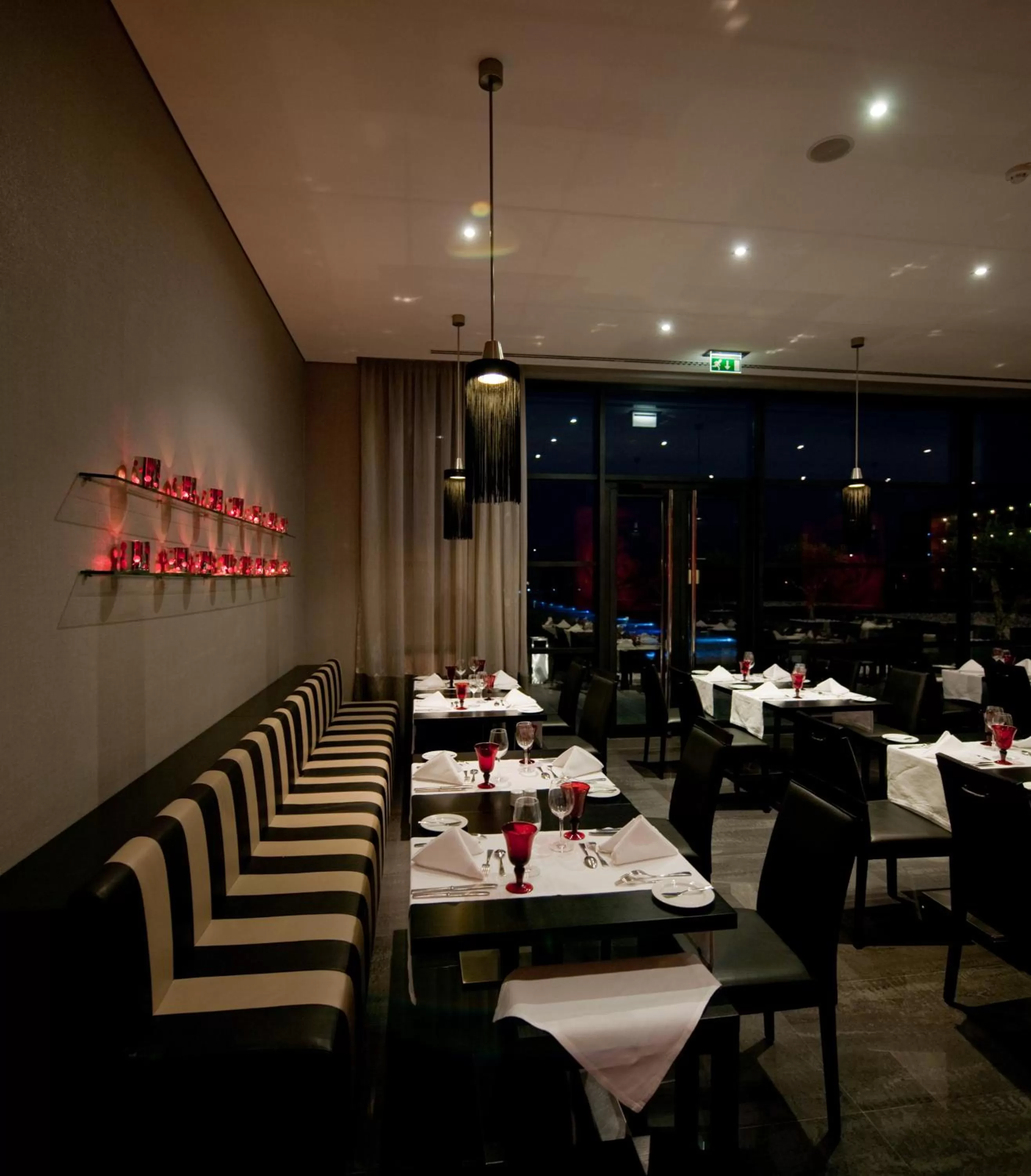 Restaurant/places to eat in Vila Gale Lagos