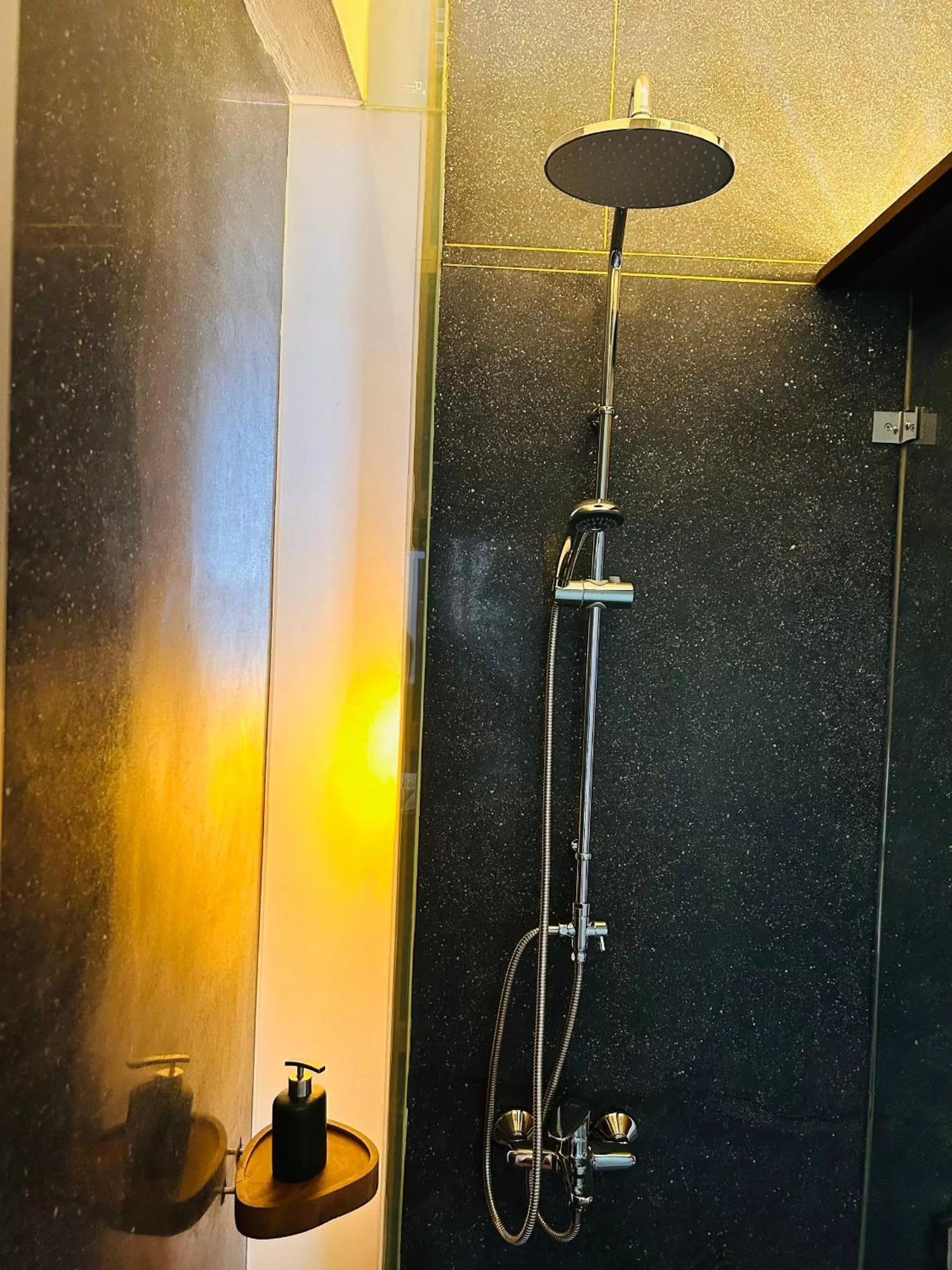 Shower in Concon house