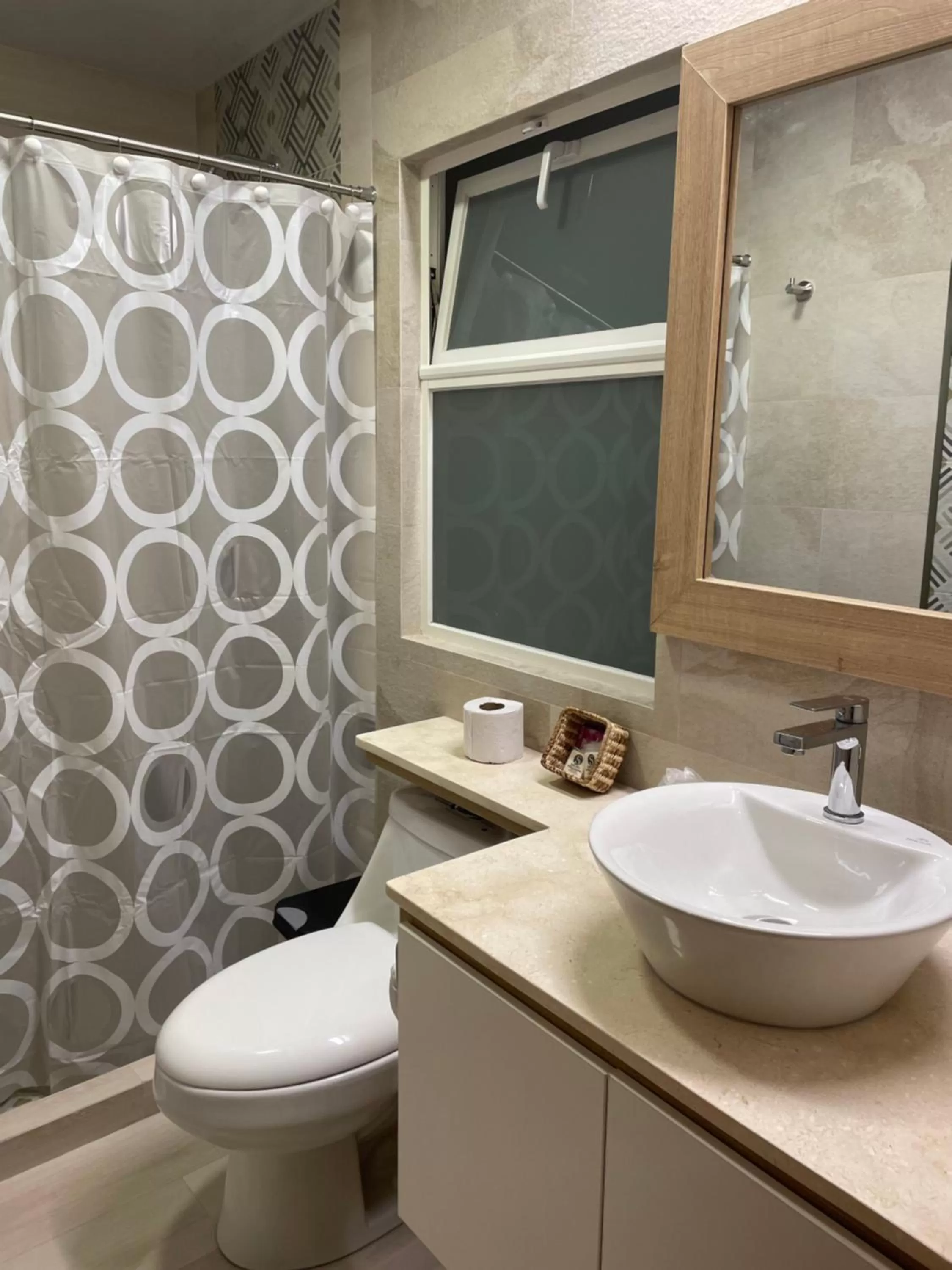 Bath in Hotel Shalom