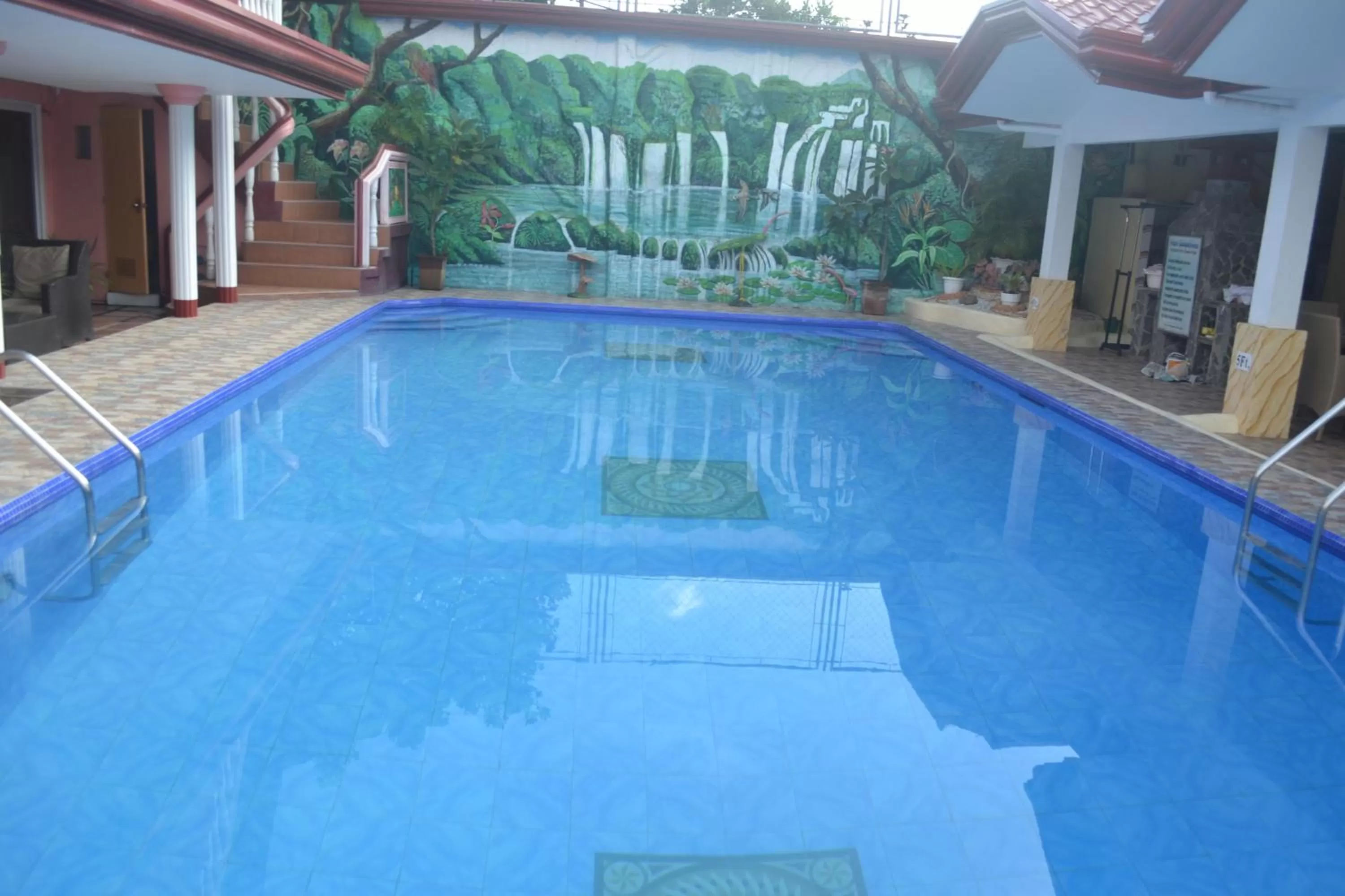 Swimming pool in Villa Prescilla