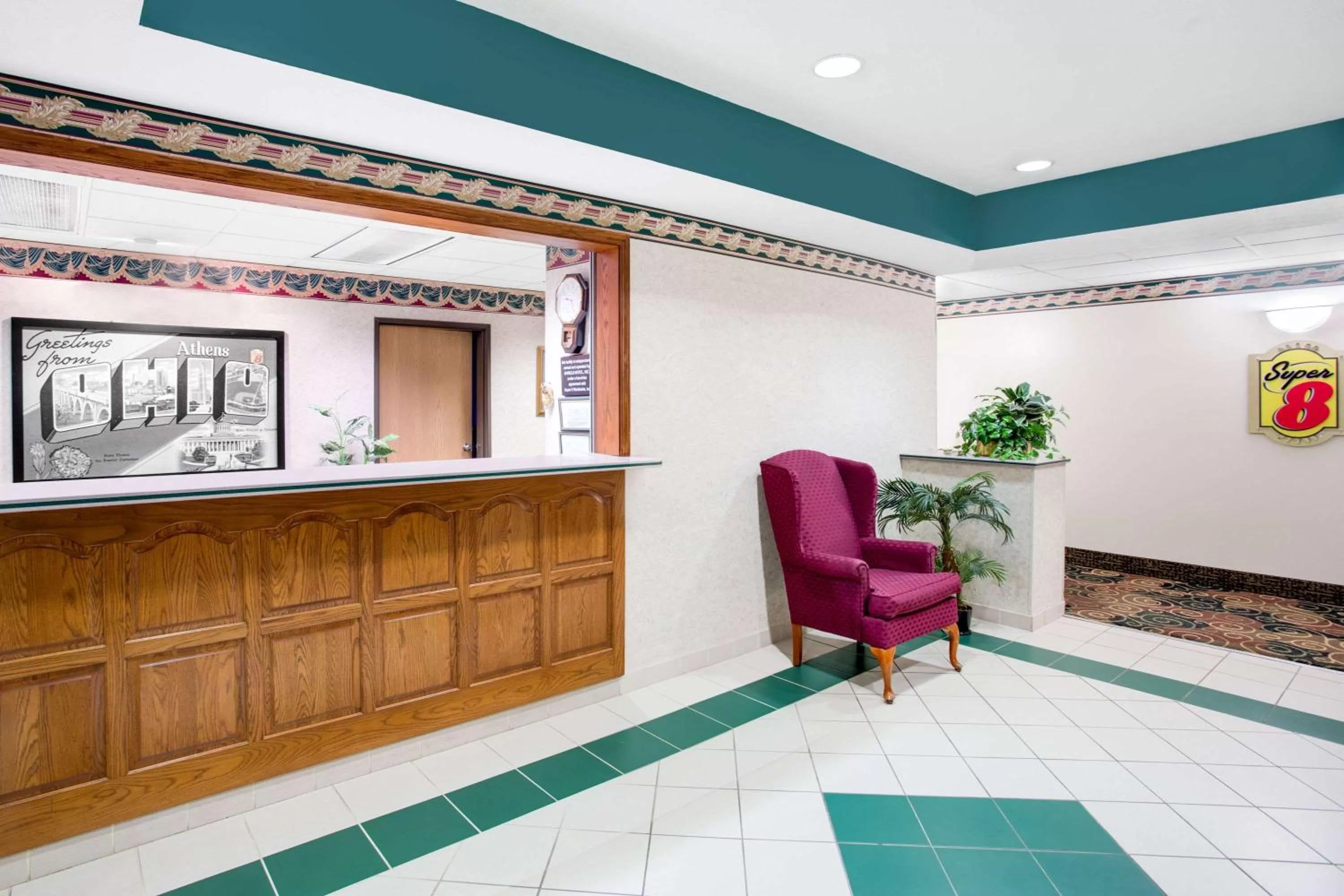 Lobby or reception in Super 8 by Wyndham Athens
