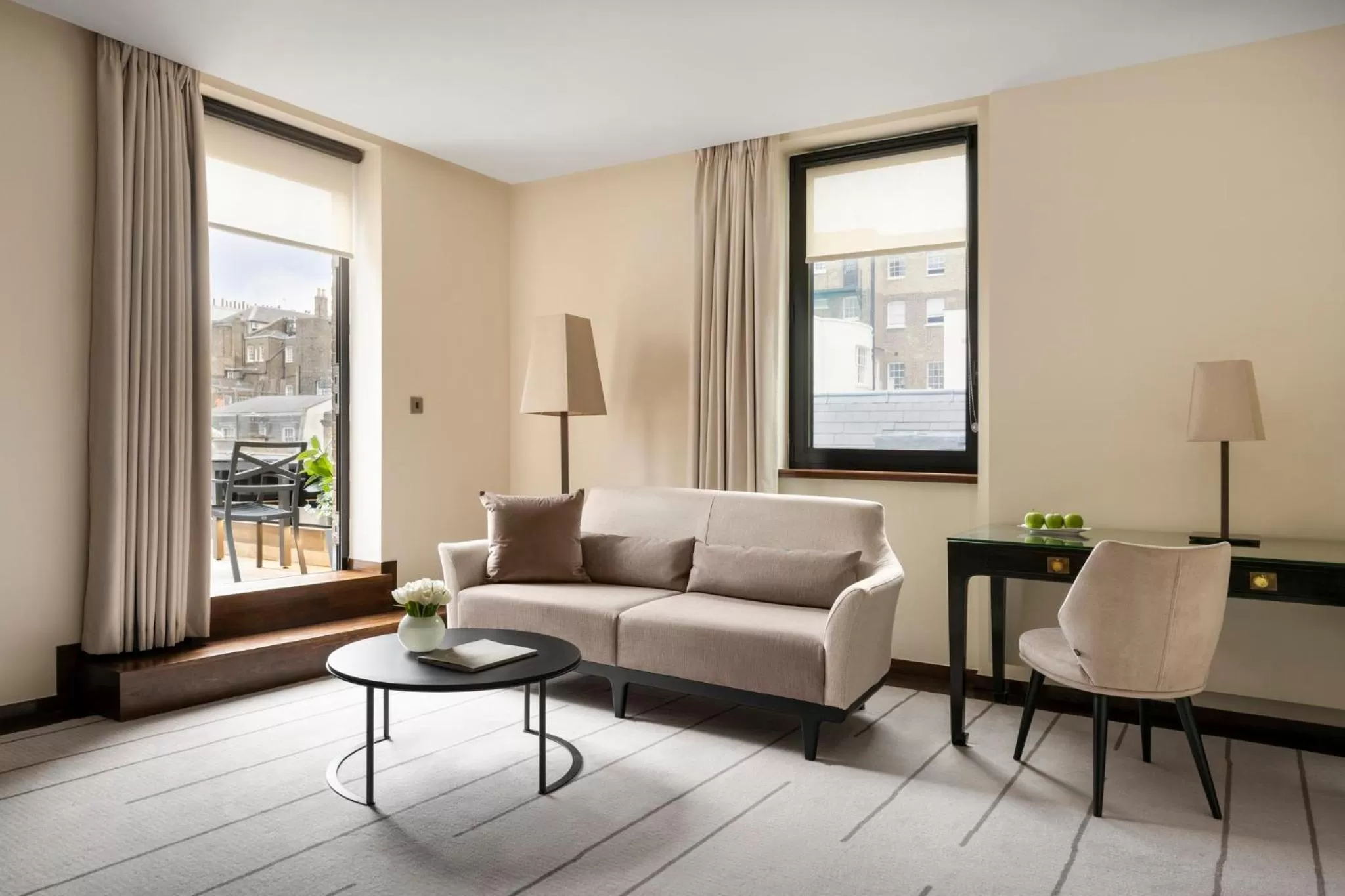 Photo of the whole room in COMO The Halkin