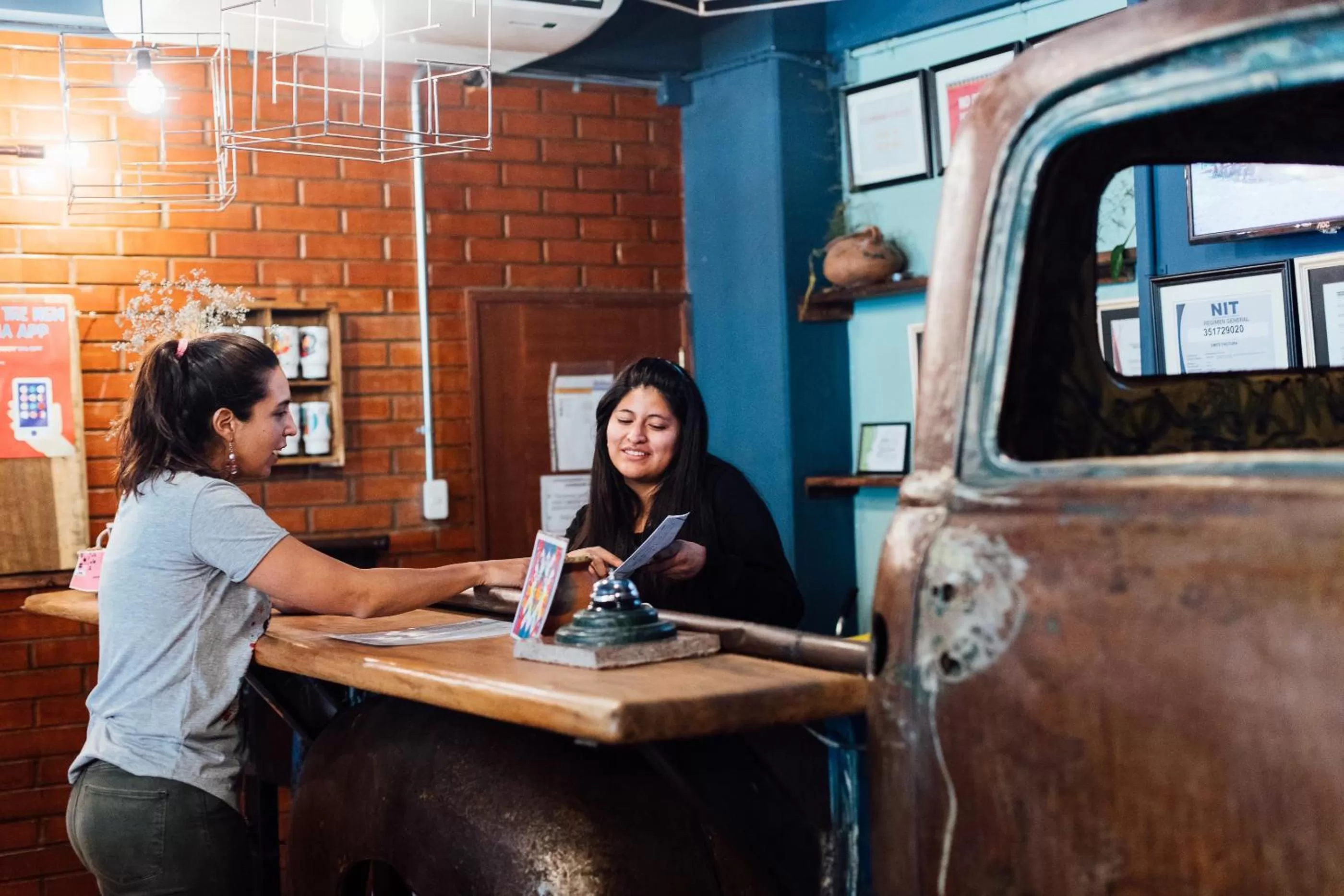 Staff in Selina La Paz