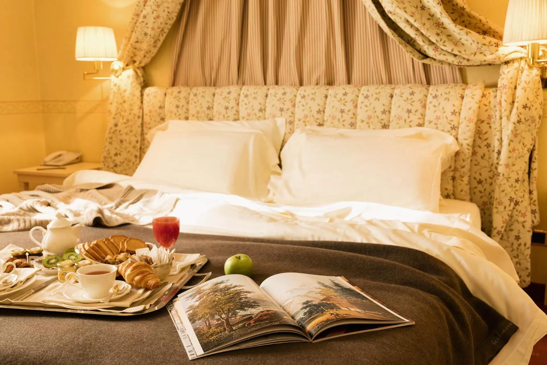 Bed in Grand Hotel Royal E Golf