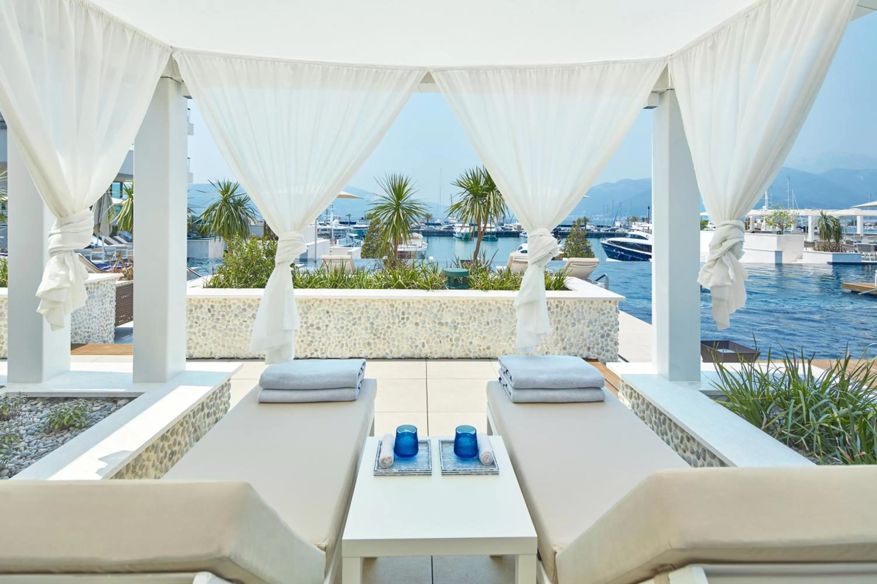 Patio in Regent Porto Montenegro