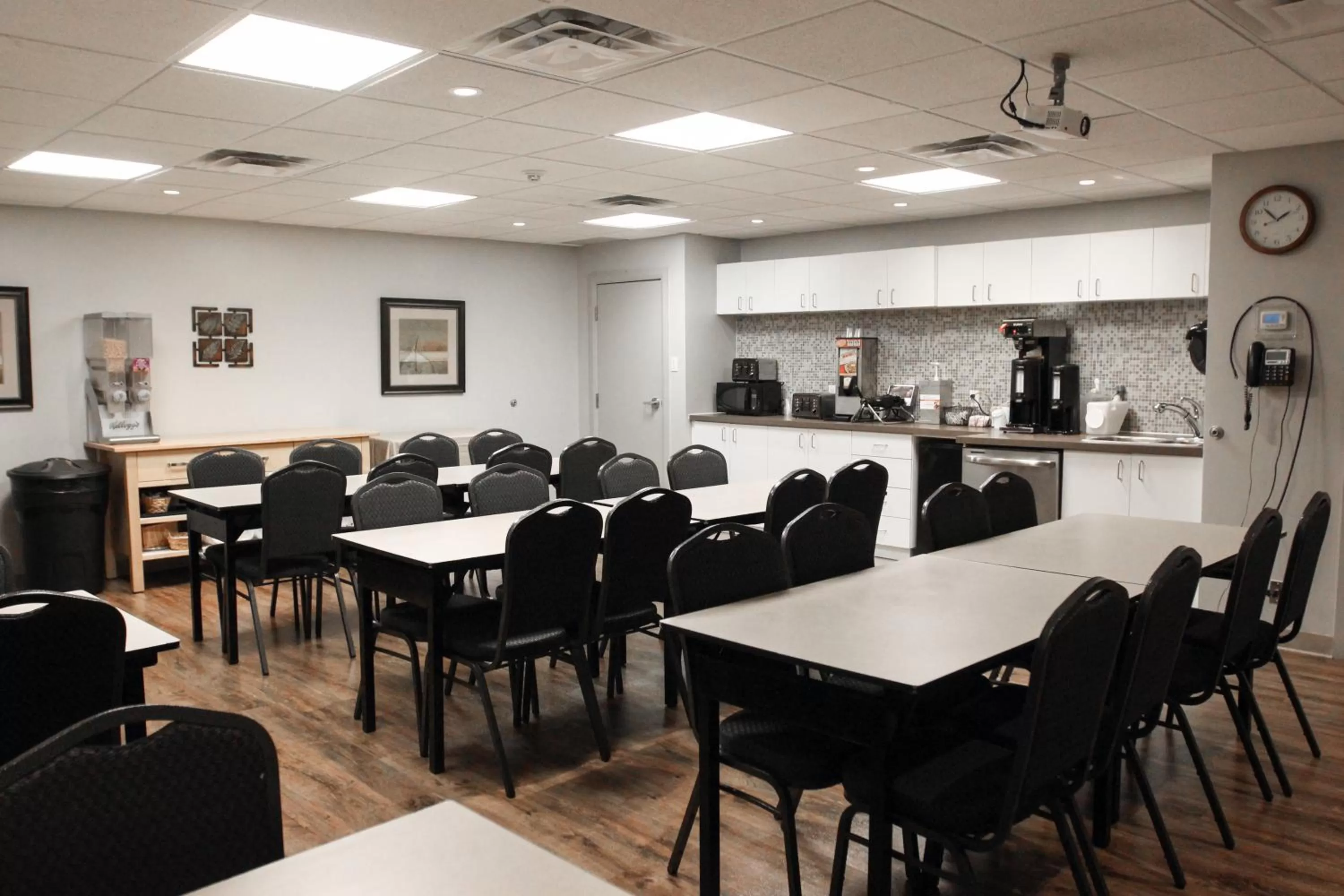 Meeting/conference room in WelcomINNS Ottawa