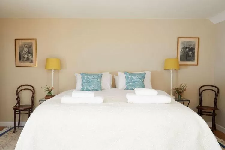 Bed in The Queens Arms