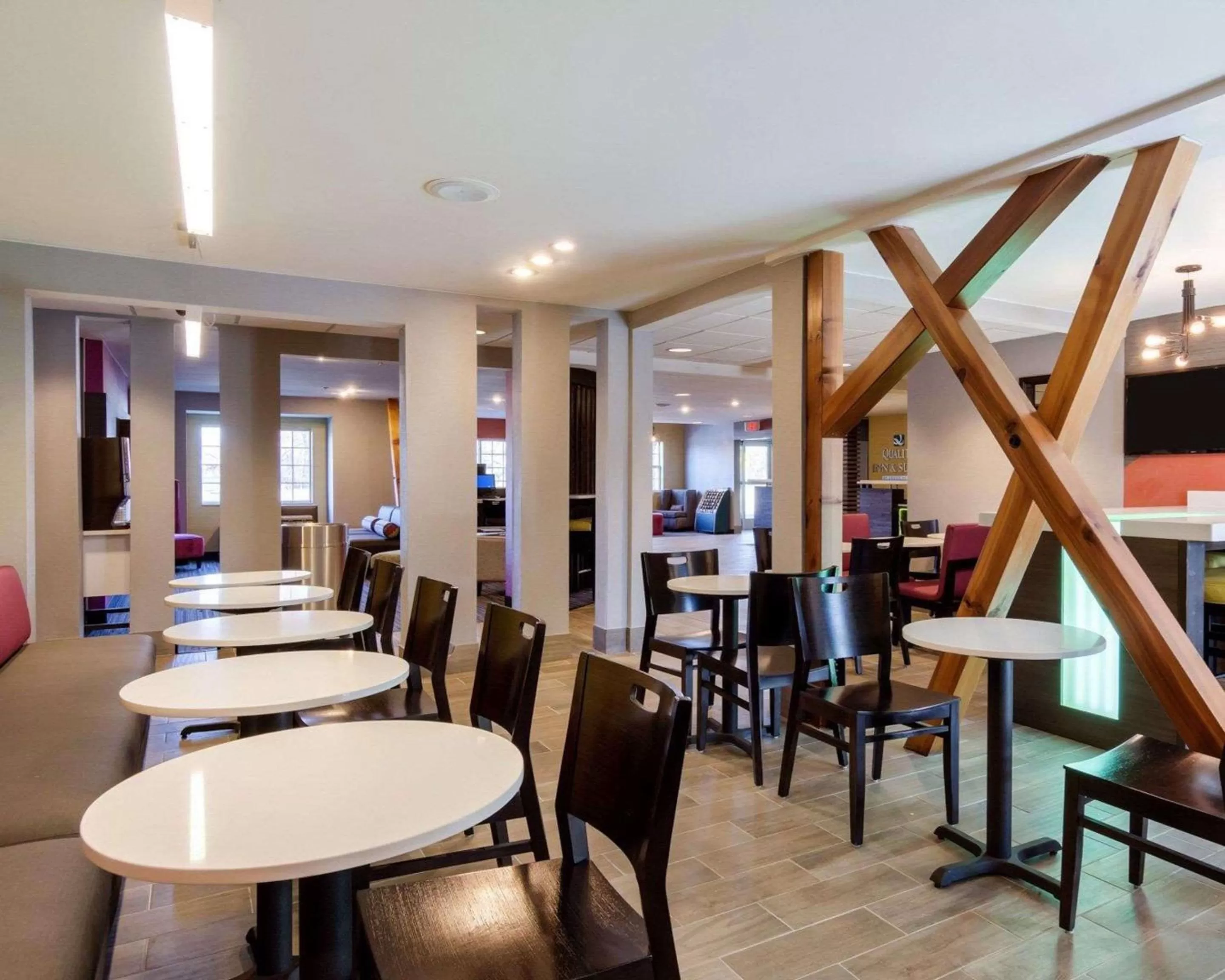 Restaurant/places to eat in Quality Inn & Suites Ashland near Kings Dominion