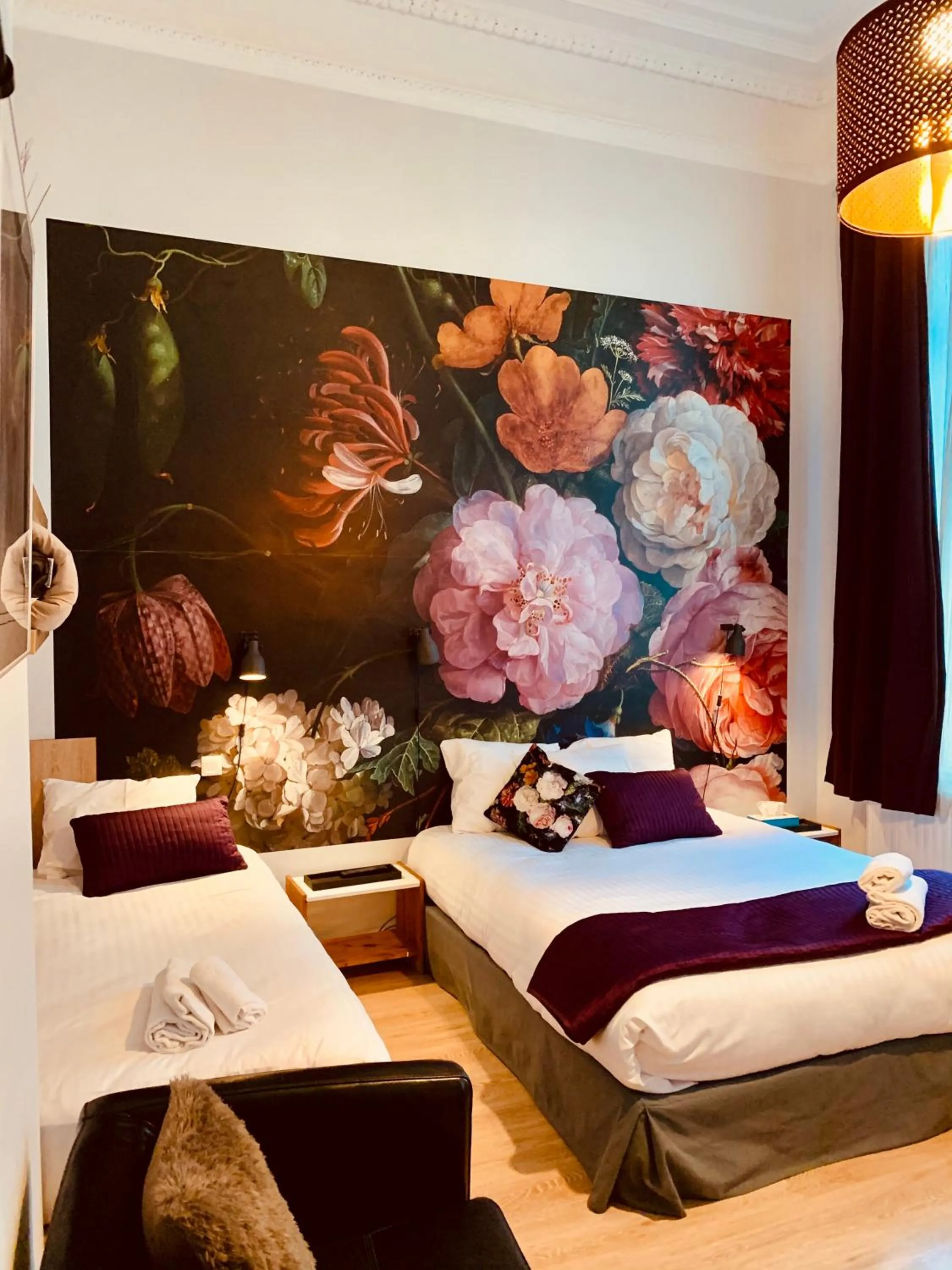 Bed in Hotel Du Parlement