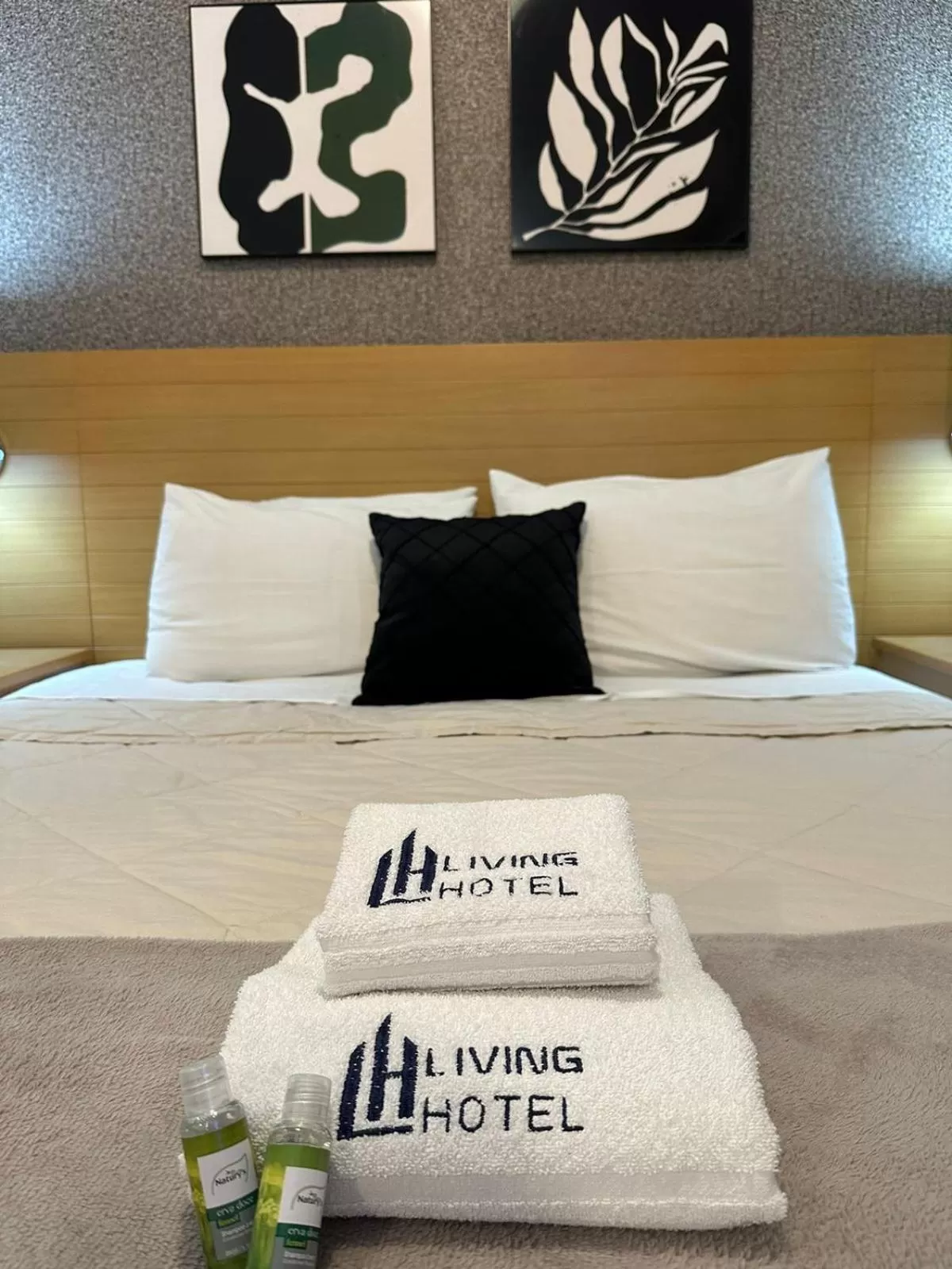 towels, Bed in Studio Paulista Bela Cintra