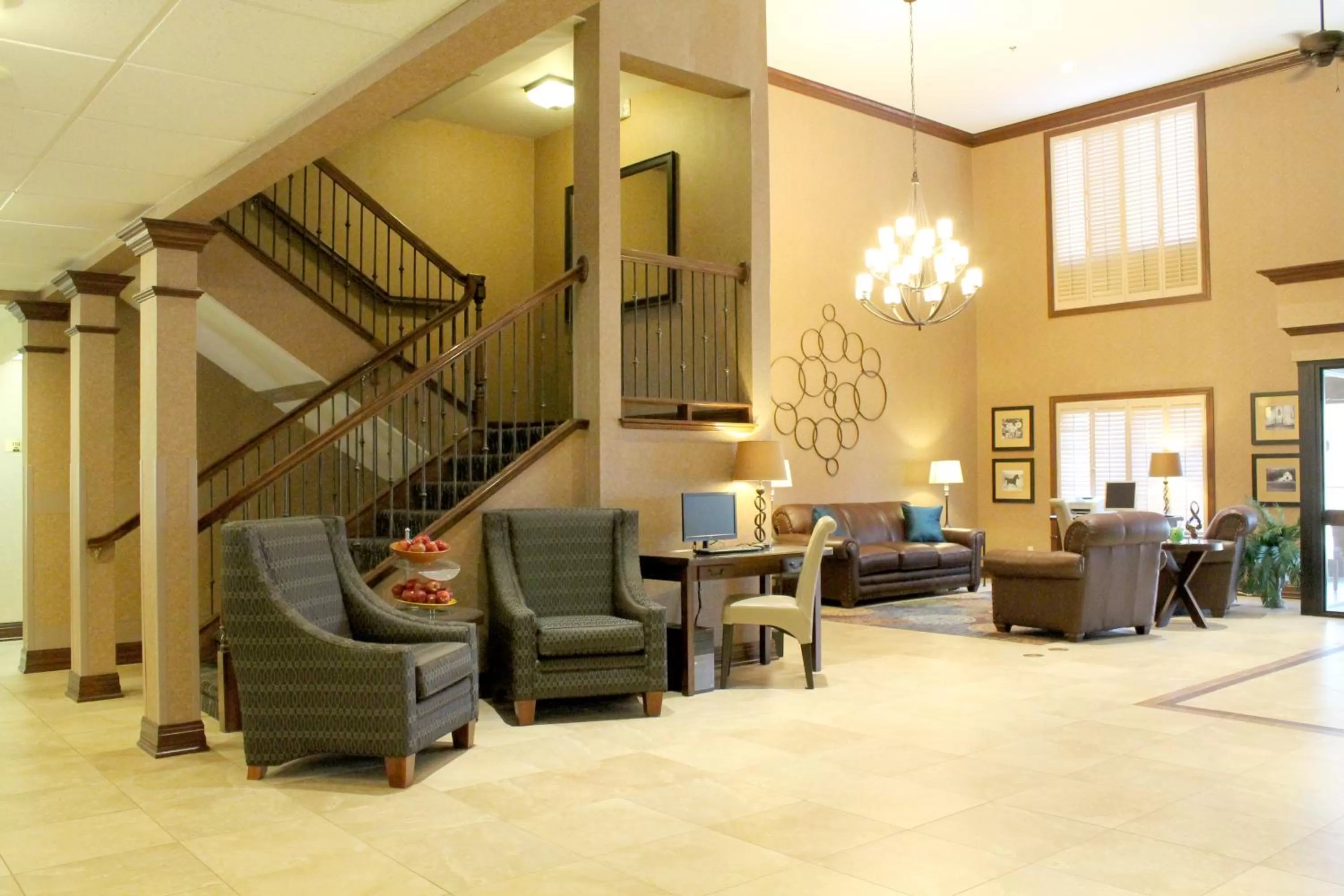 Lobby or reception in Auburn Place Hotel & Suites Paducah