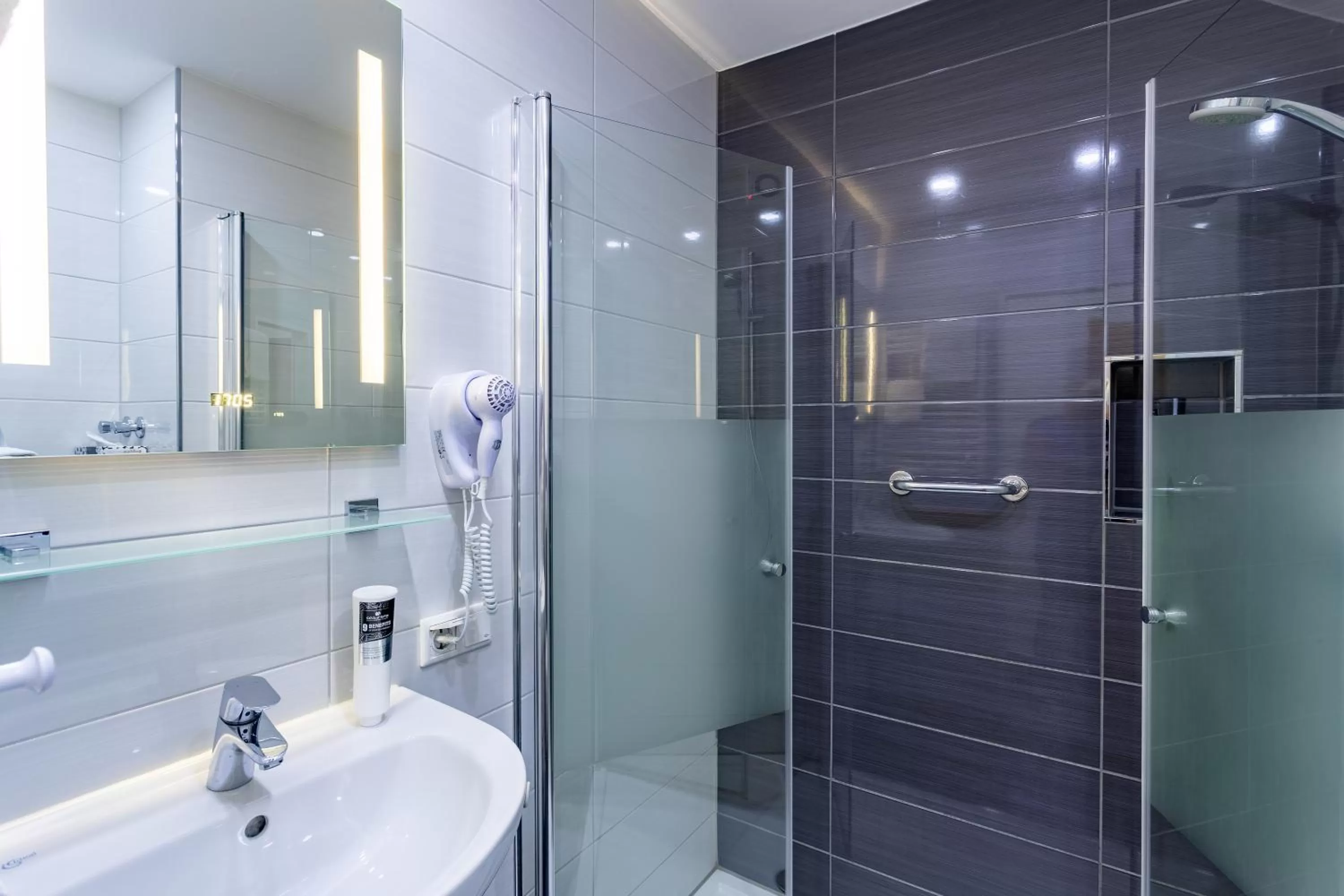 Bathroom in Waldhotel Eskeshof