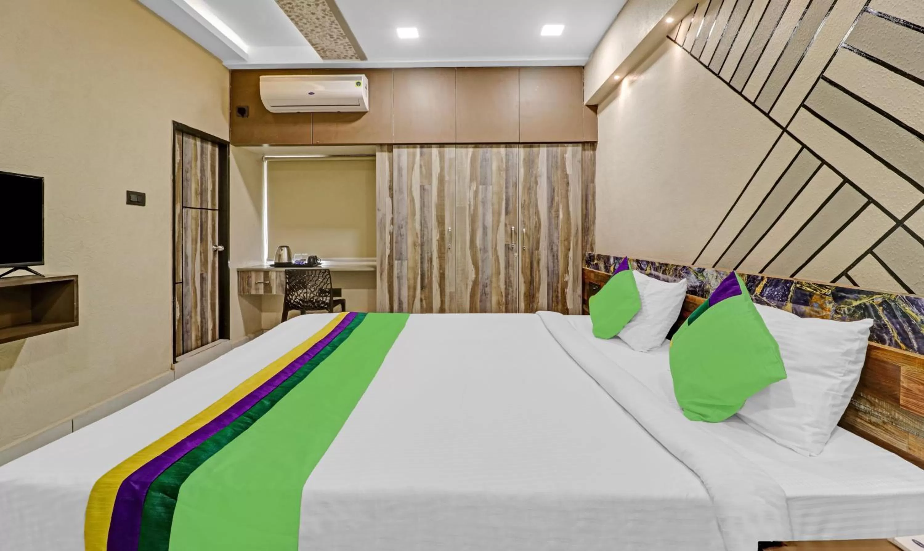 Bedroom, Bed in Treebo Seabreeze Comforts