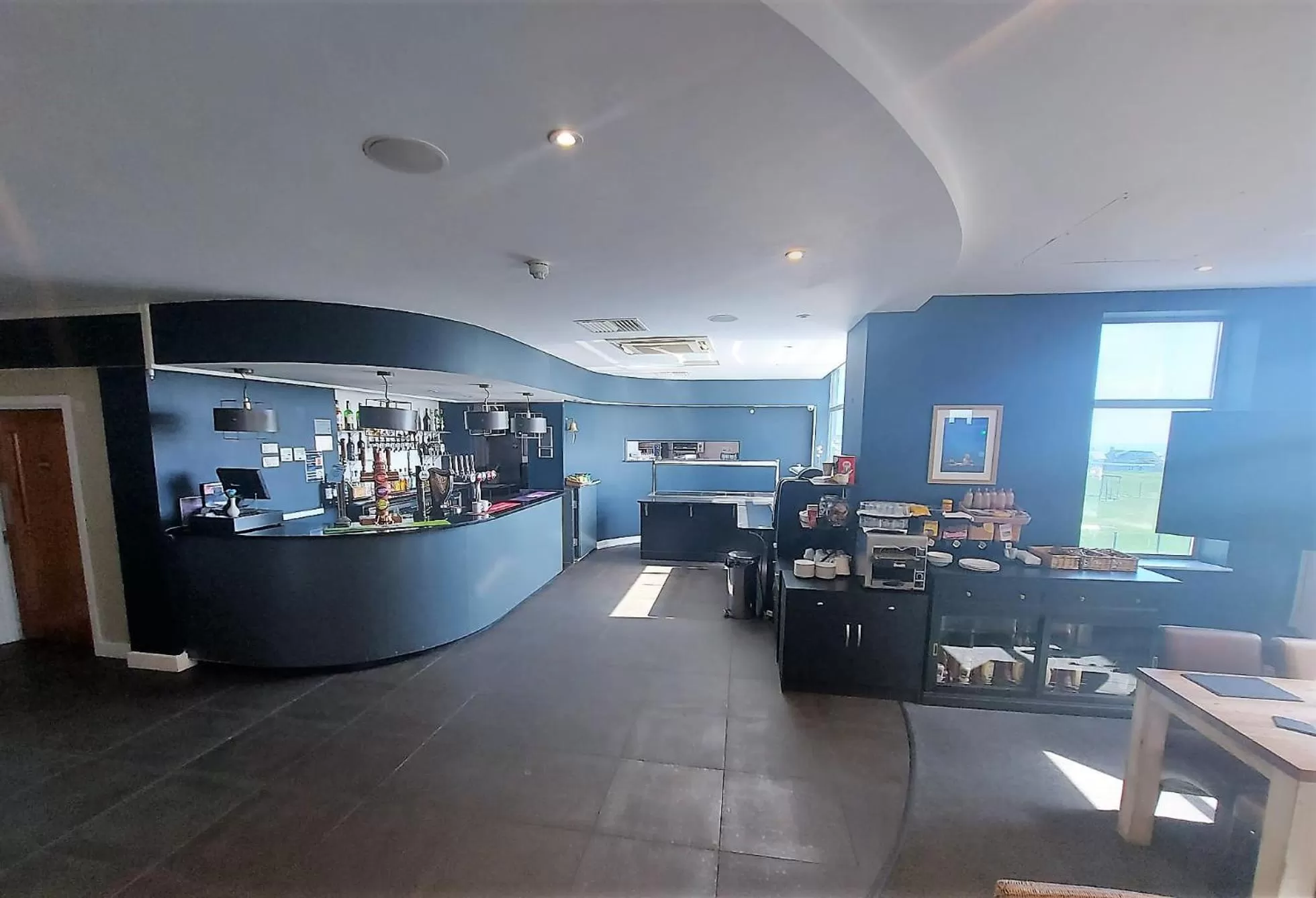 Restaurant/Places to Eat in The New Admiralty Hotel Ltd