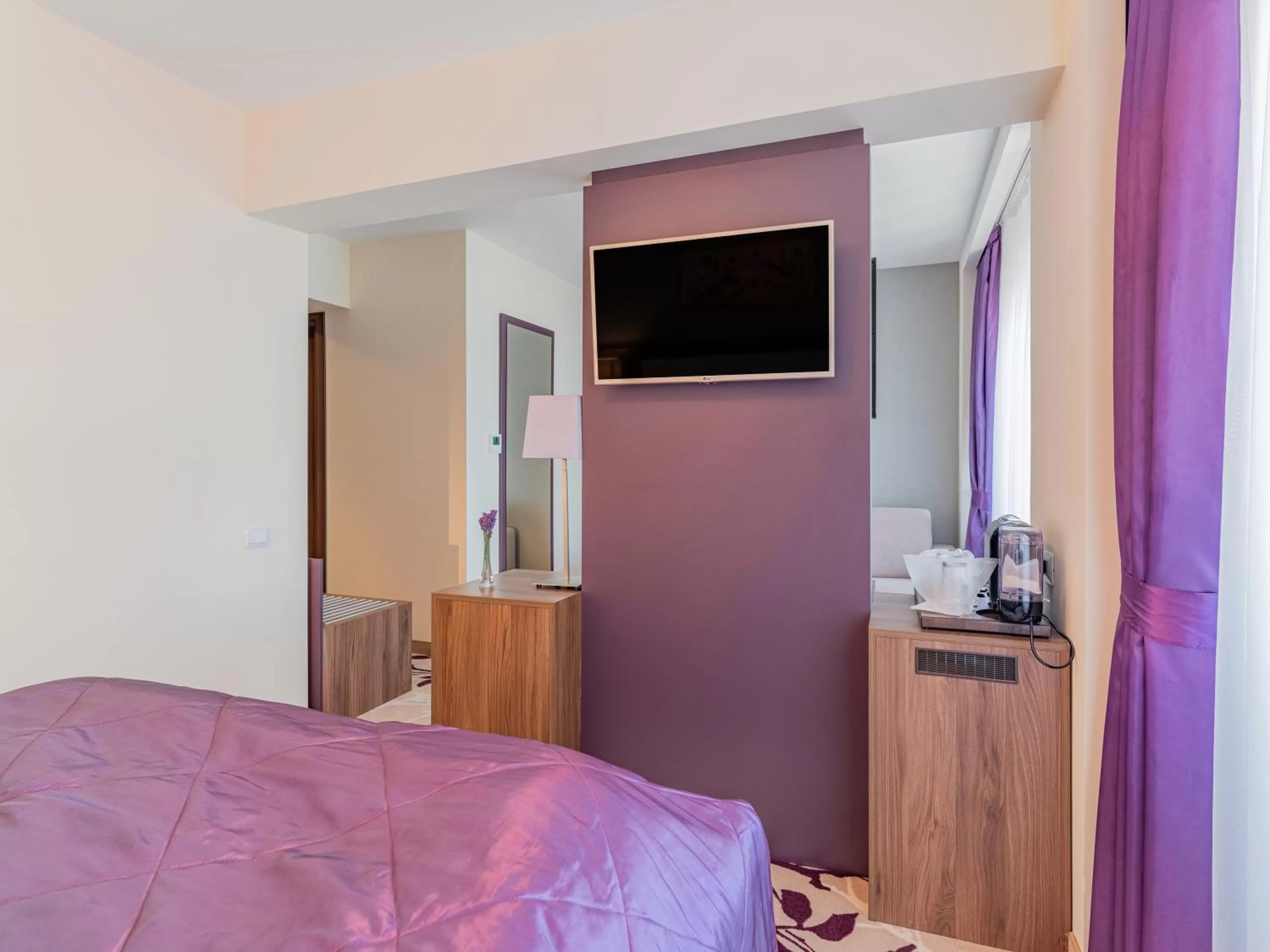 Bed in New Belvedere