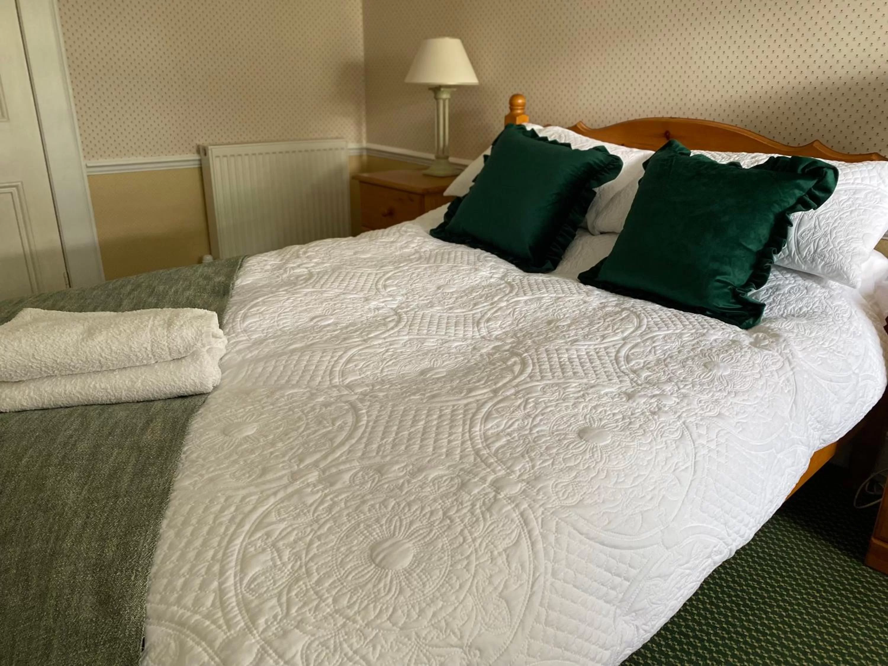 Bed in Glen Lyon Lodge Bed and Breakfast