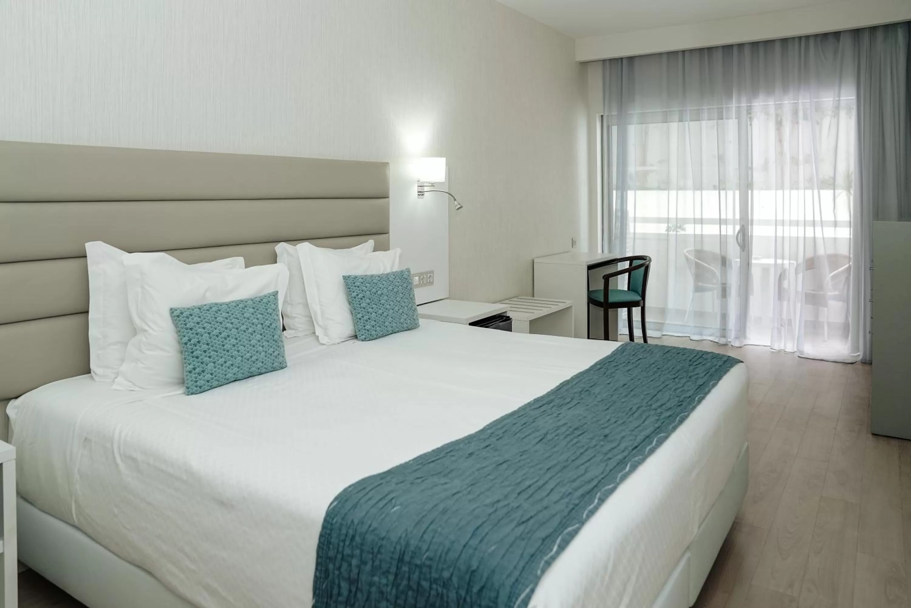 Bedroom, Bed in Carvi Beach Hotel