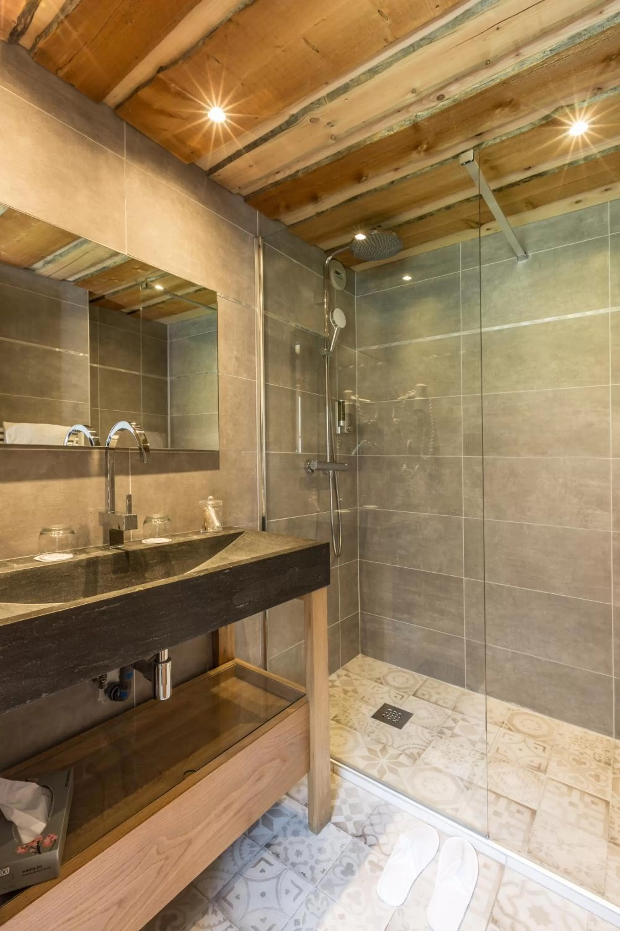 Bathroom in Hôtel Le Labrador