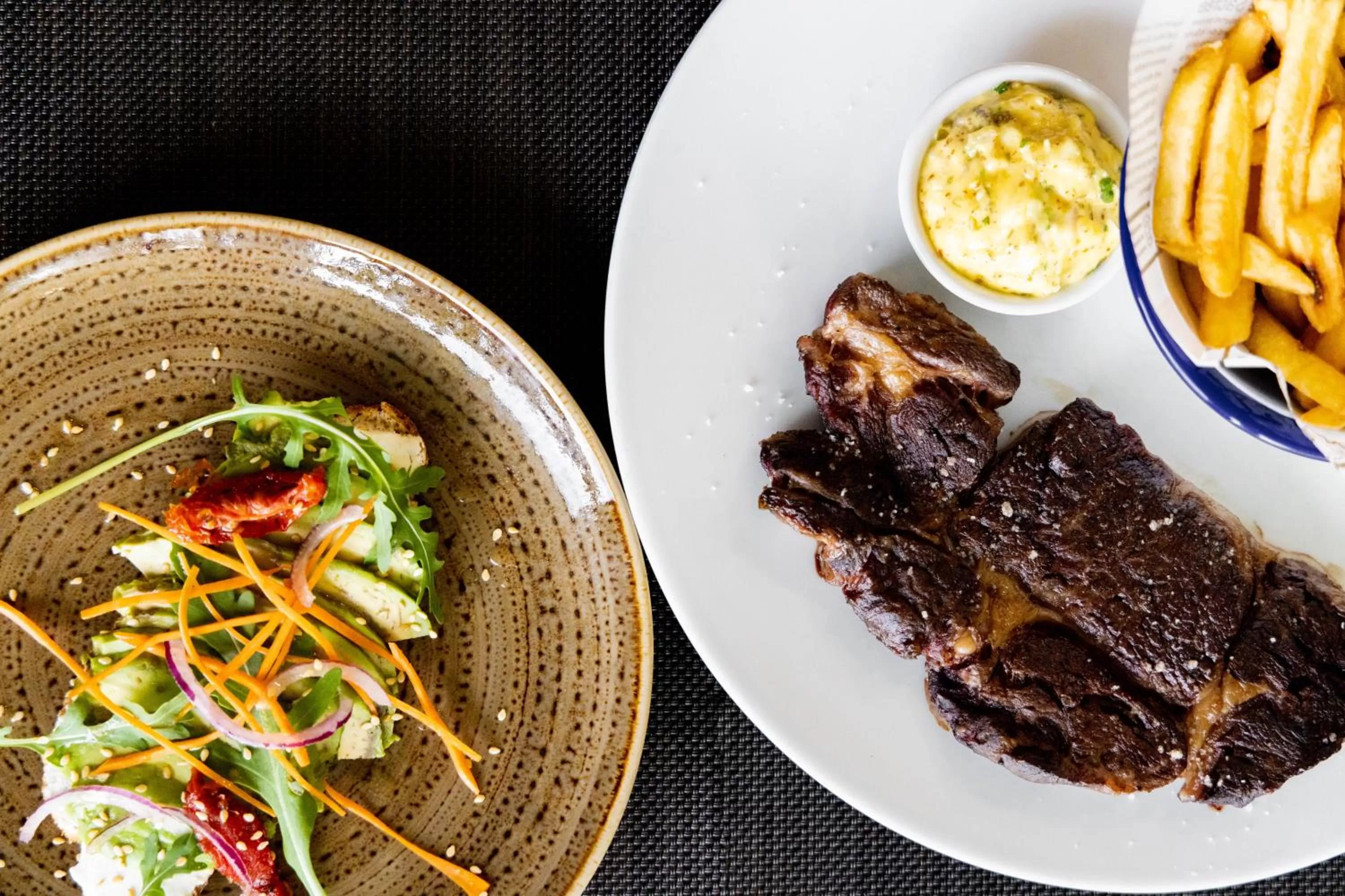 Restaurant/places to eat in Novotel Senart Golf De Greenparc