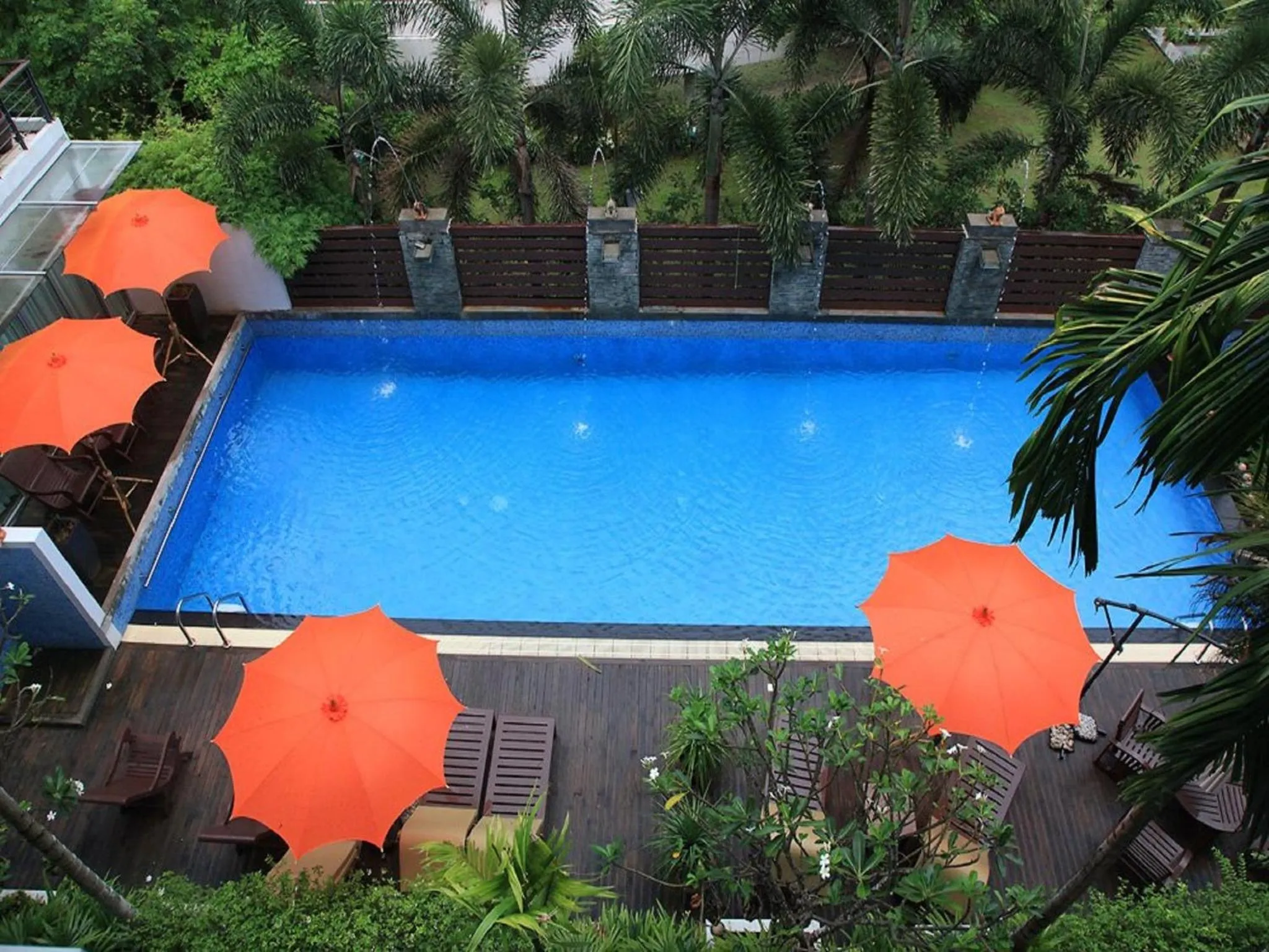Swimming pool in Baan Suwantawe
