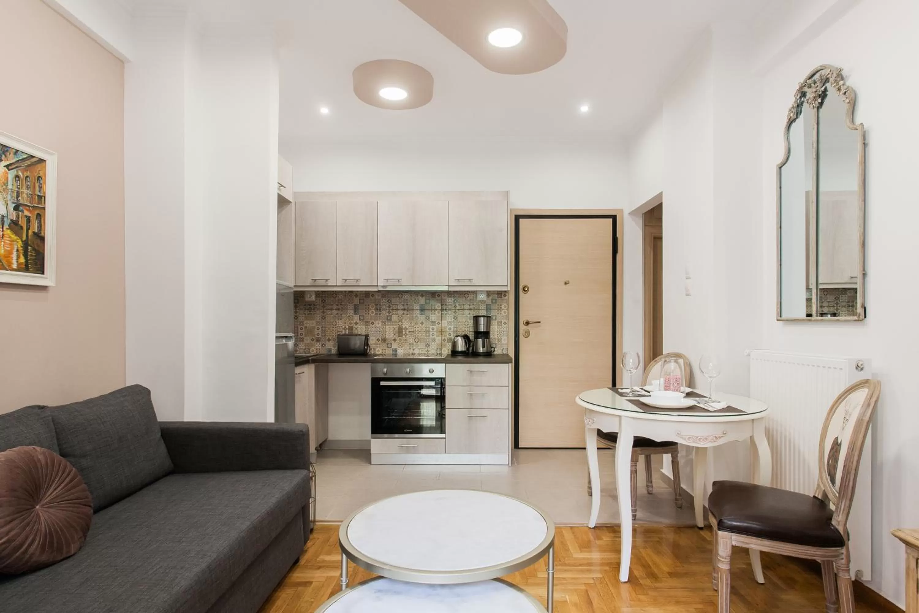 Living room in Nicholas Point Apartments and Rooms