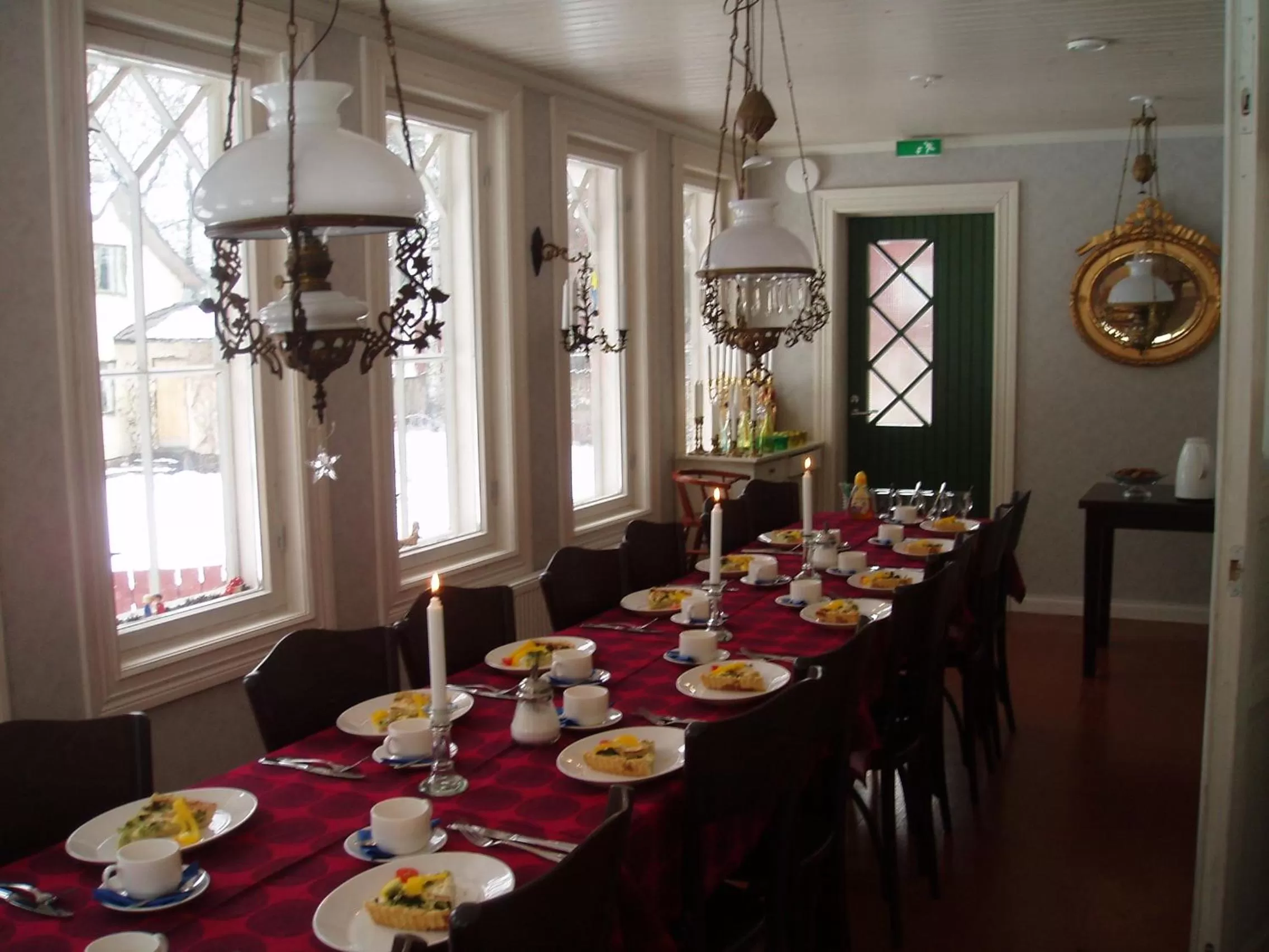 Restaurant/places to eat in Hotel & Cafe Lanterna