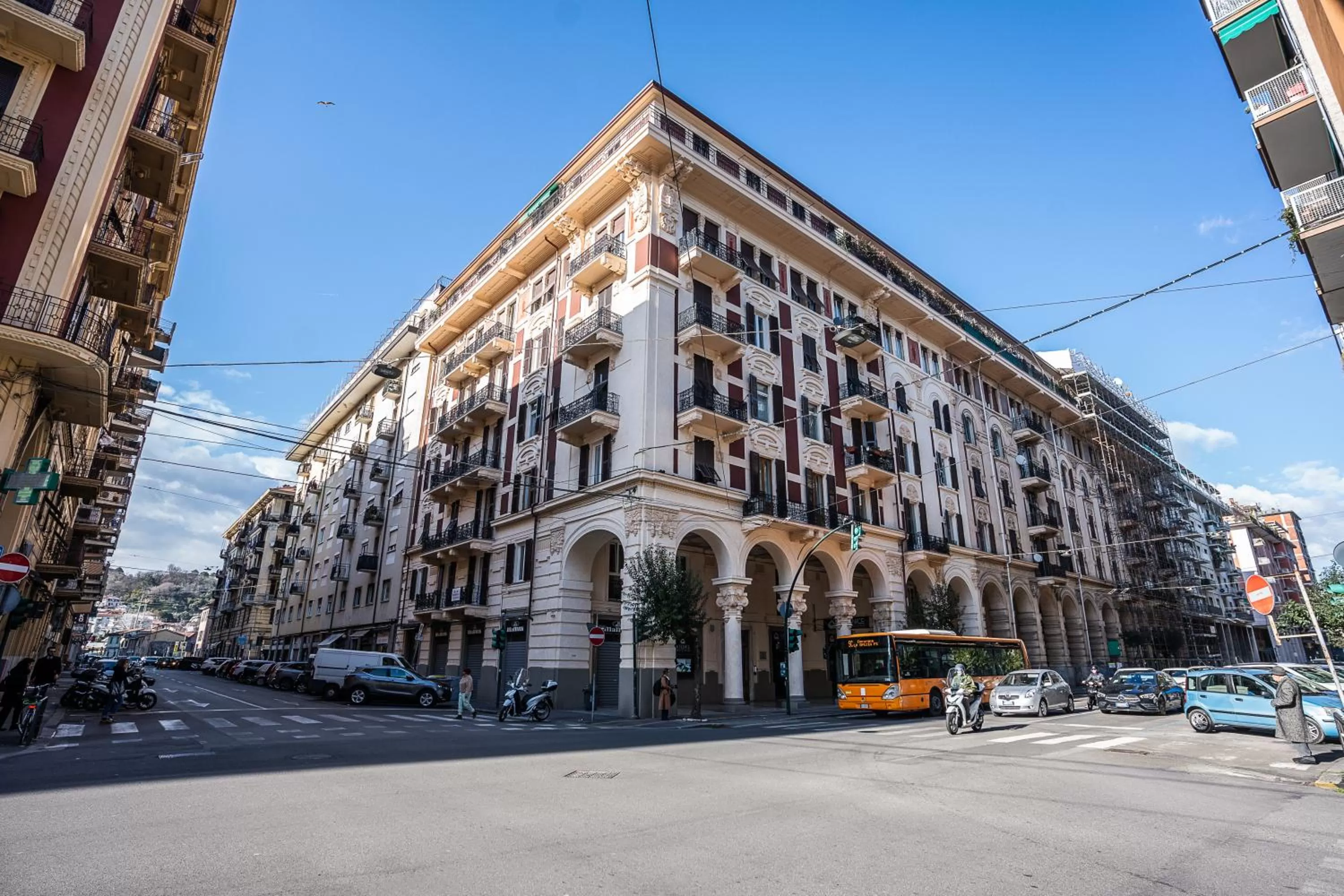 Property building in Le Stelle Della Spezia