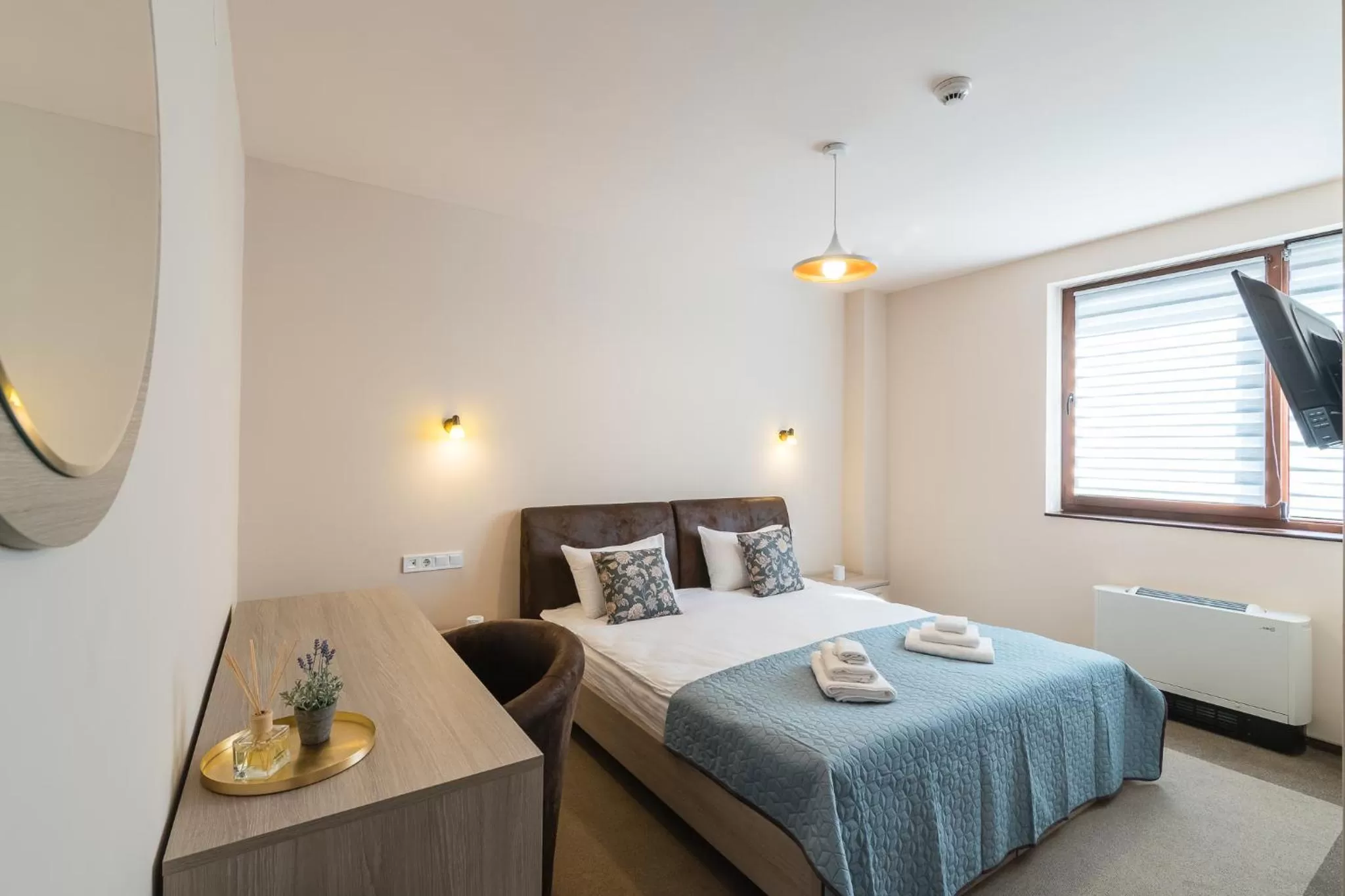 Bed in Pensiunea Select Central