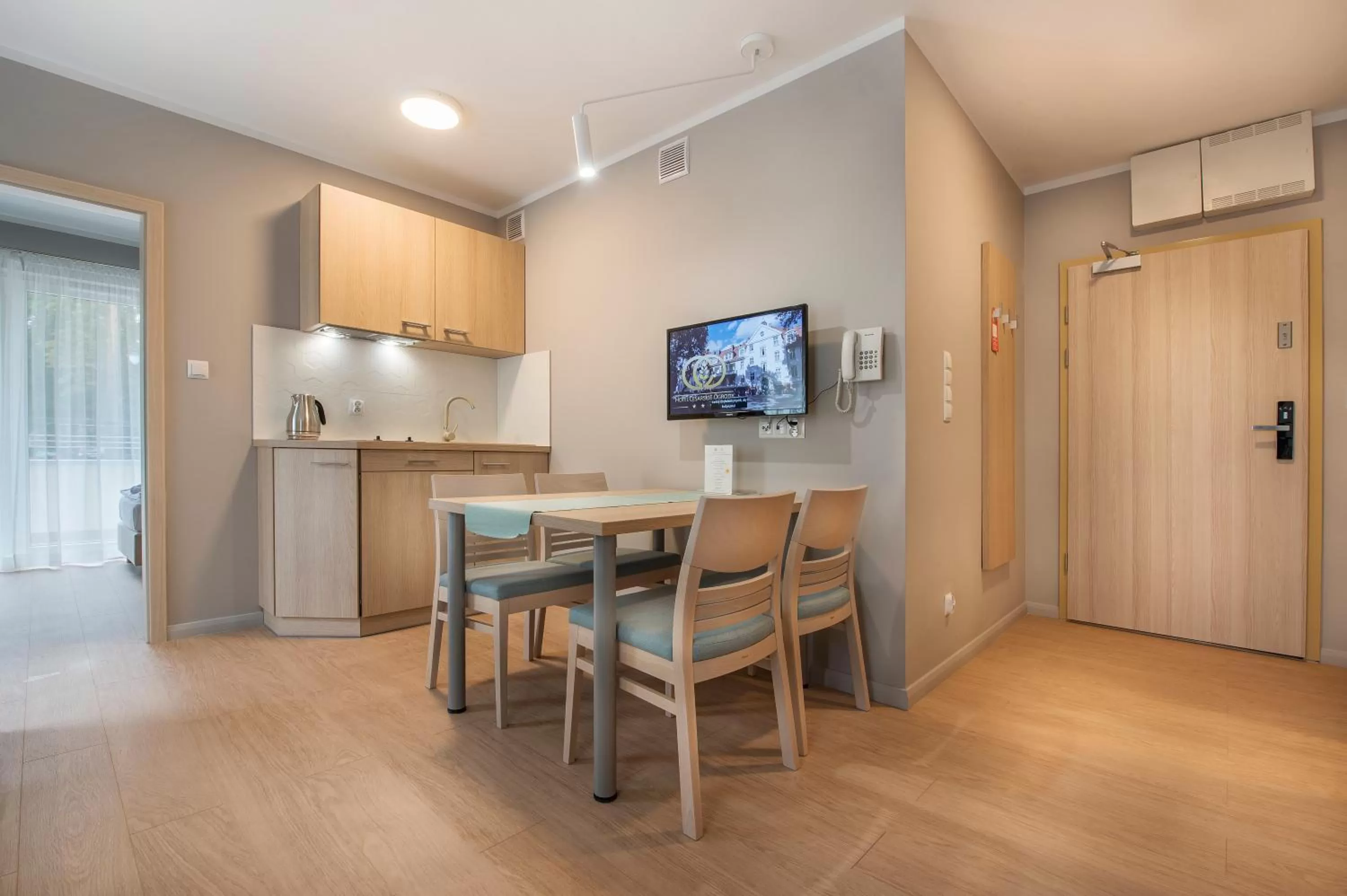 TV and multimedia in Hotel Cesarskie Ogrody