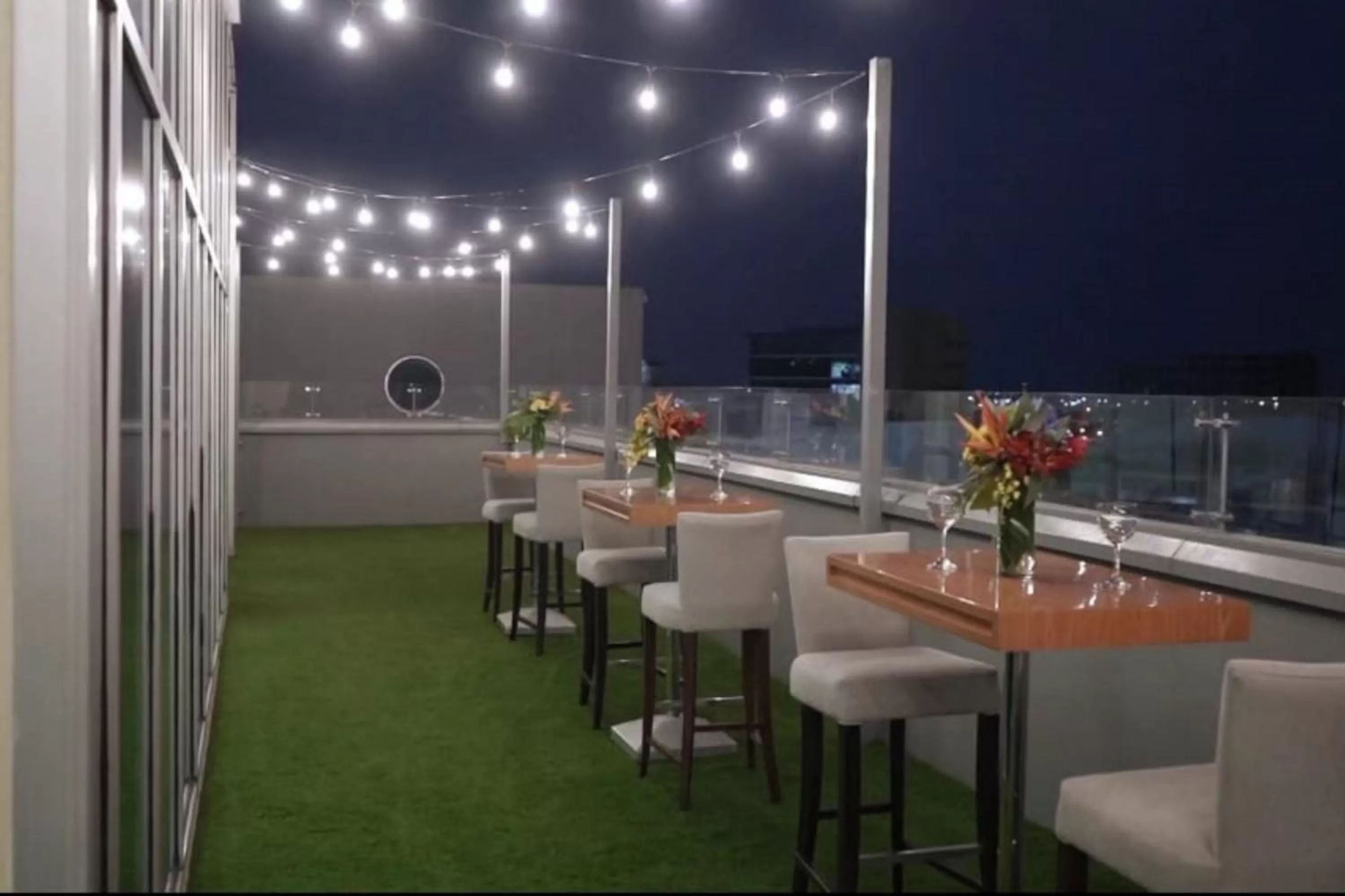 Meeting/conference room in Courtyard by Marriott Guayaquil