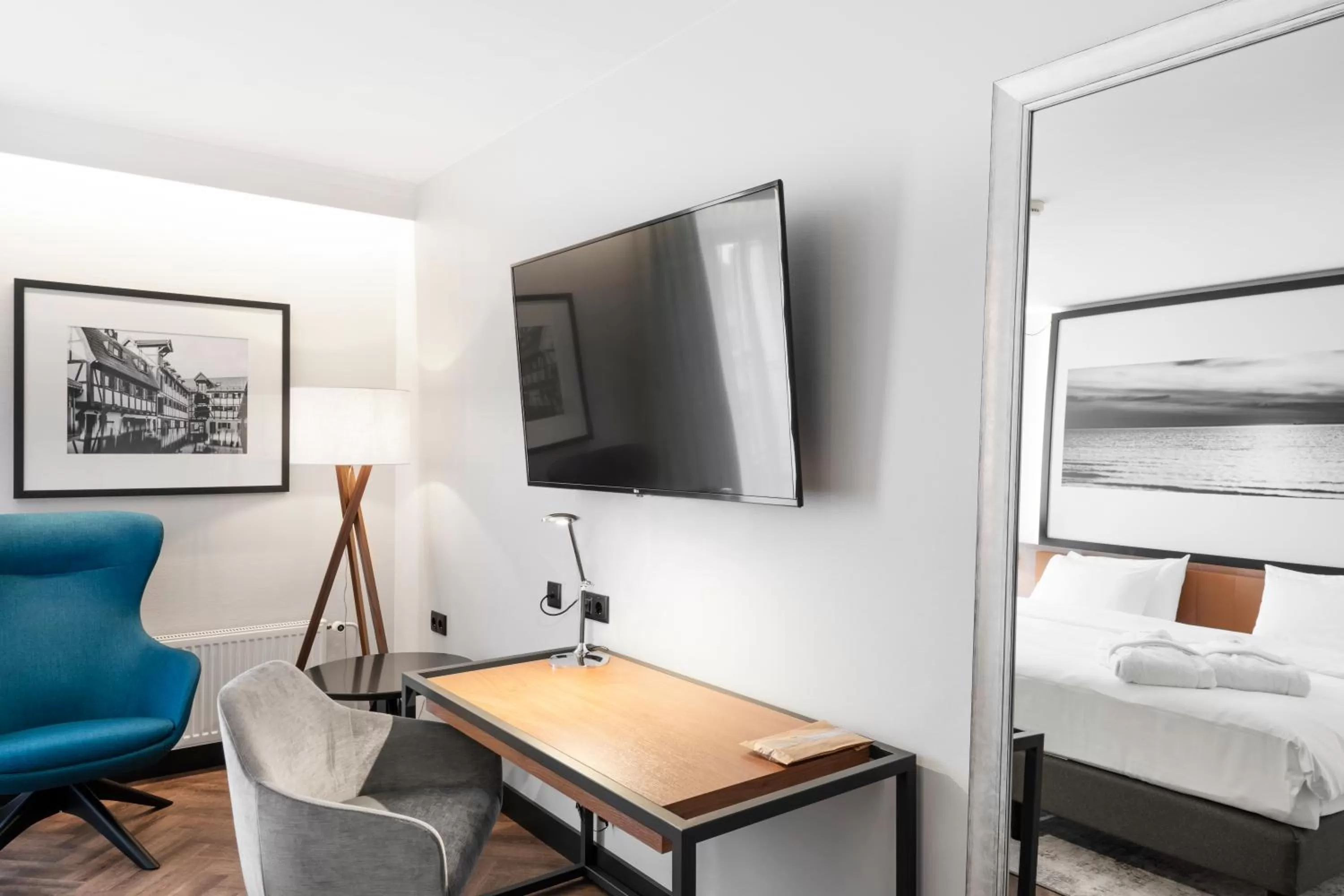 TV and multimedia, Bed in MERCURE KLAIPEDA CITY HOTEL, Meetings, Events, Restaurant & Bar - Accor Group, Pet Stay FREE