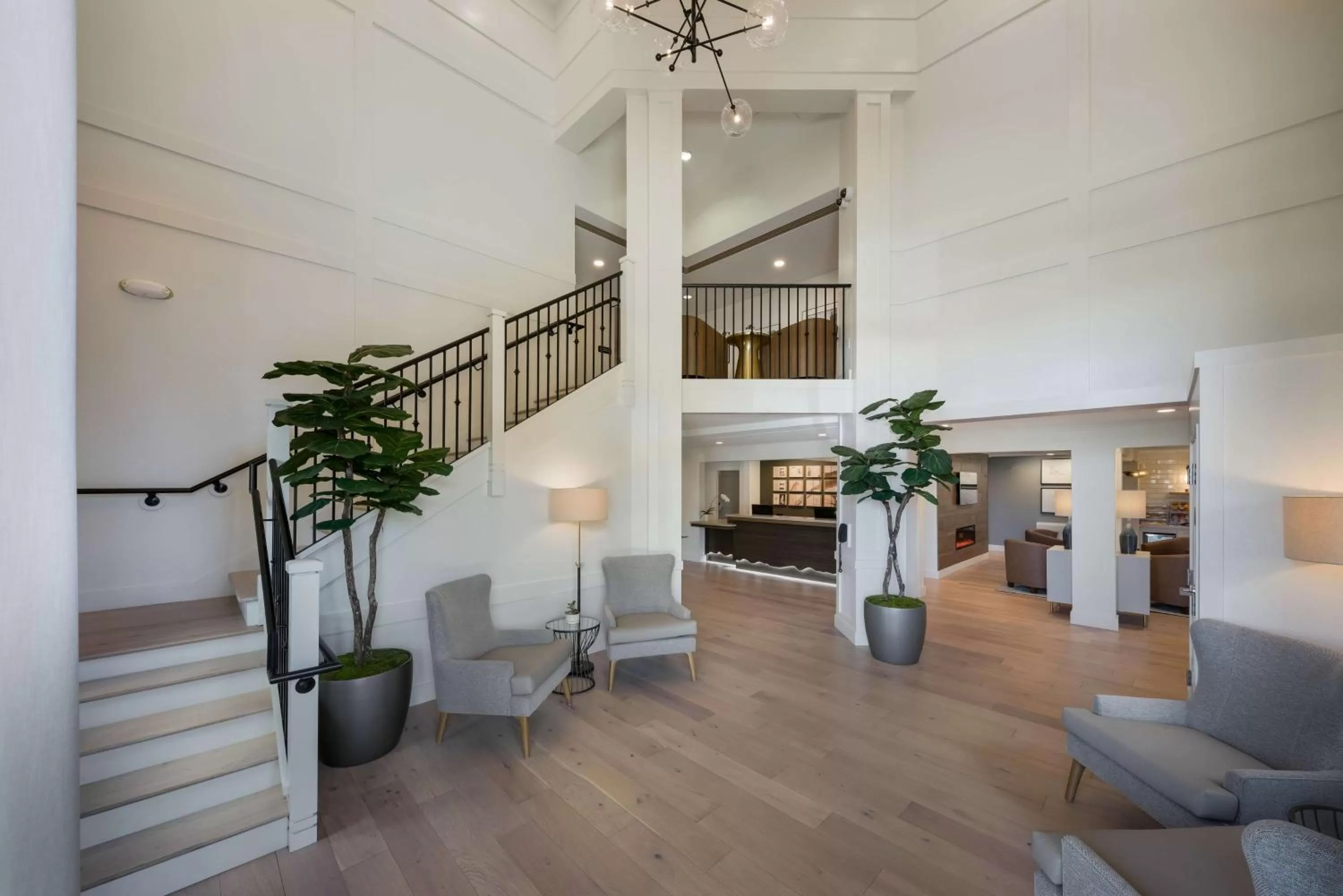 Lobby or reception in BEST WESTERN the Inn of Los Gatos