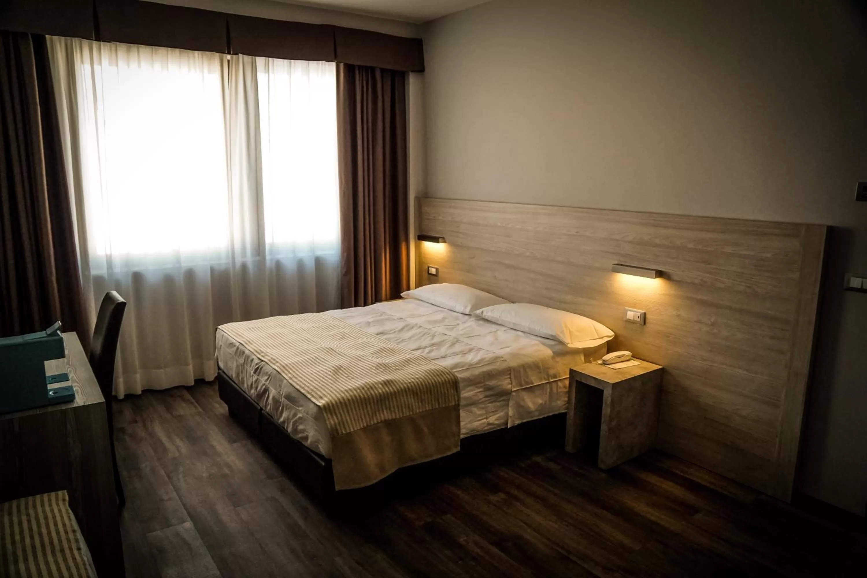 Bedroom, Bed in Hotel Delfino Venezia Mestre