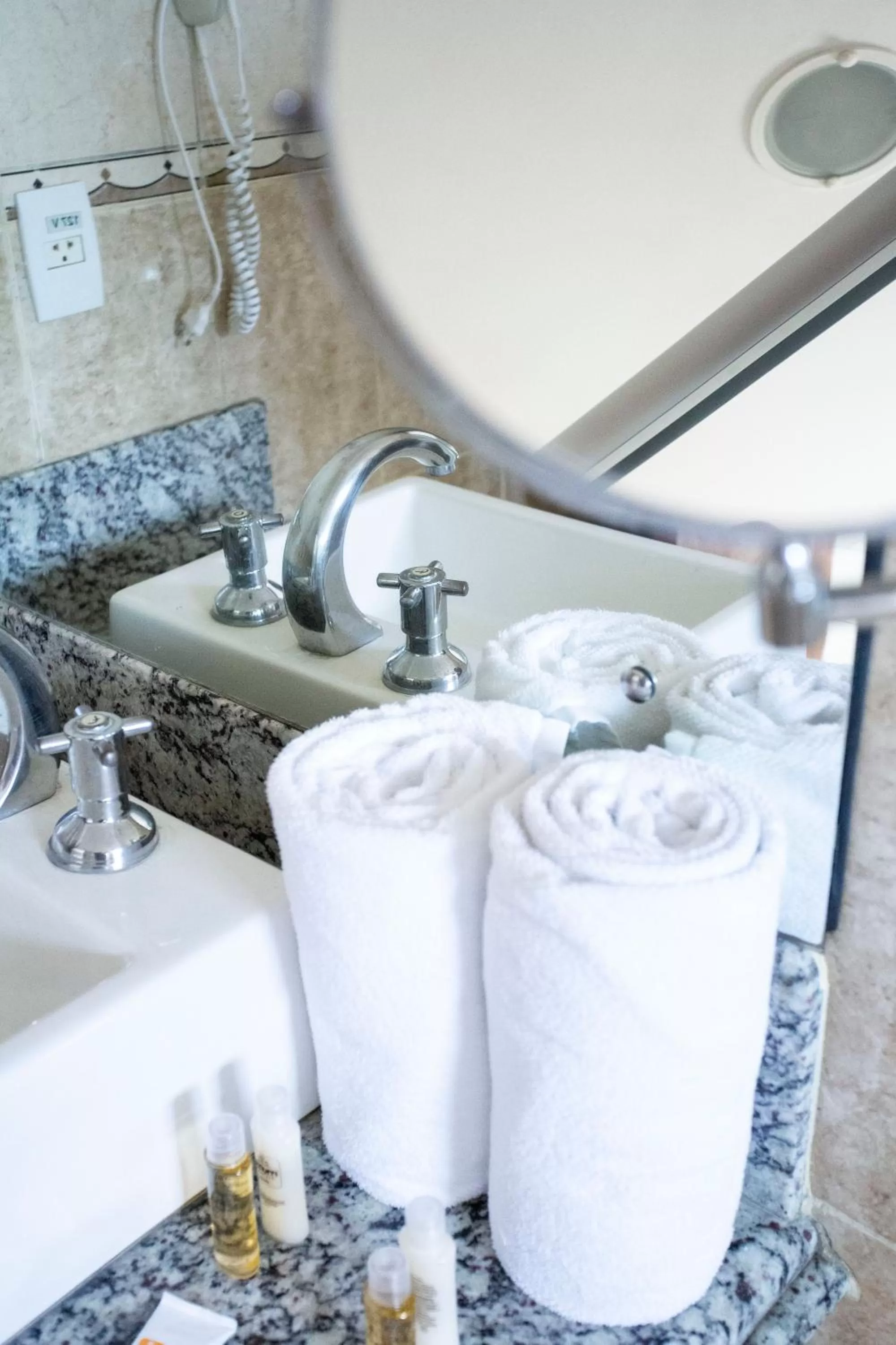 Bathroom in Atrium Confort Hotels