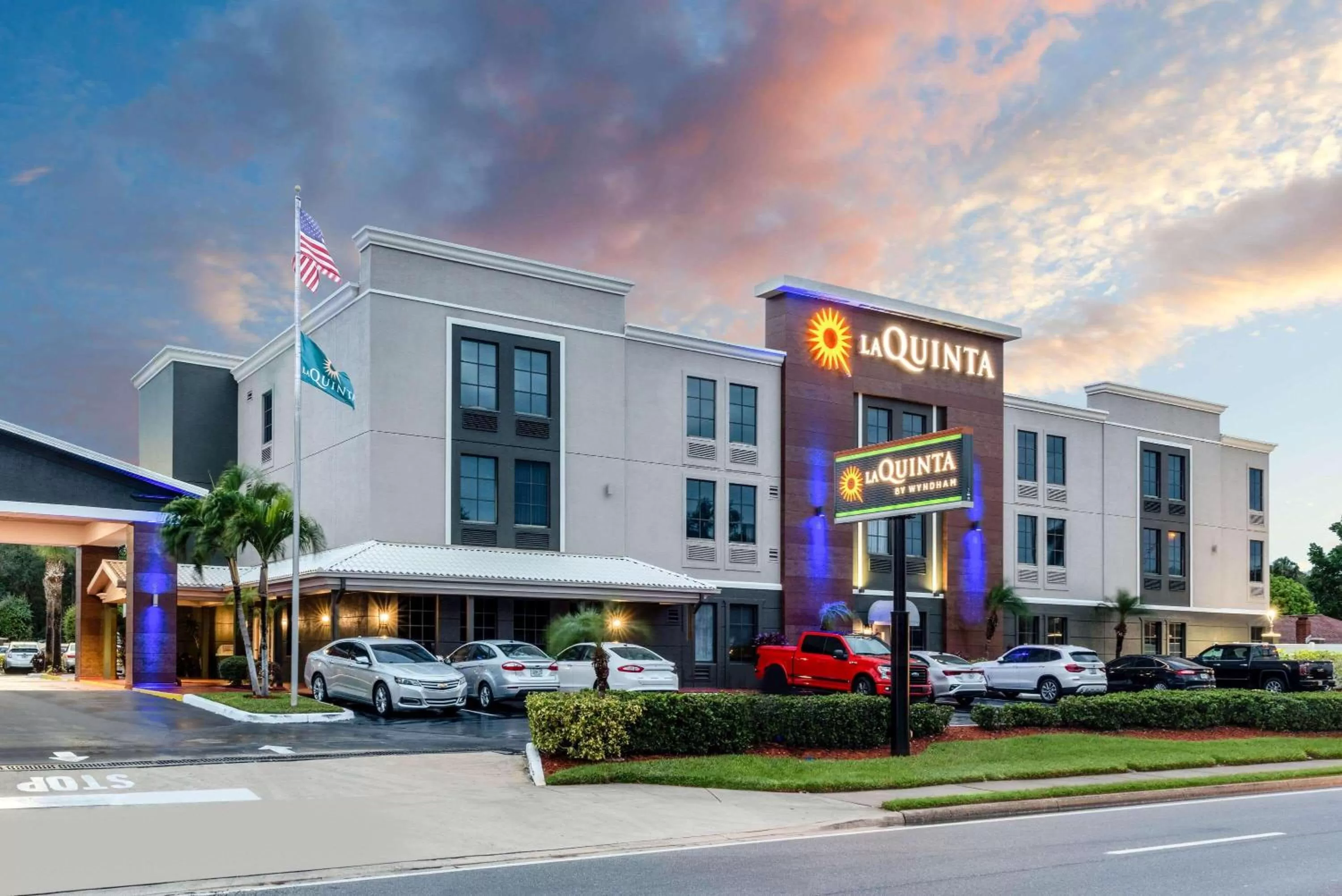 Property building in La Quinta by Wyndham St. Petersburg Northeast *Newly Renovated