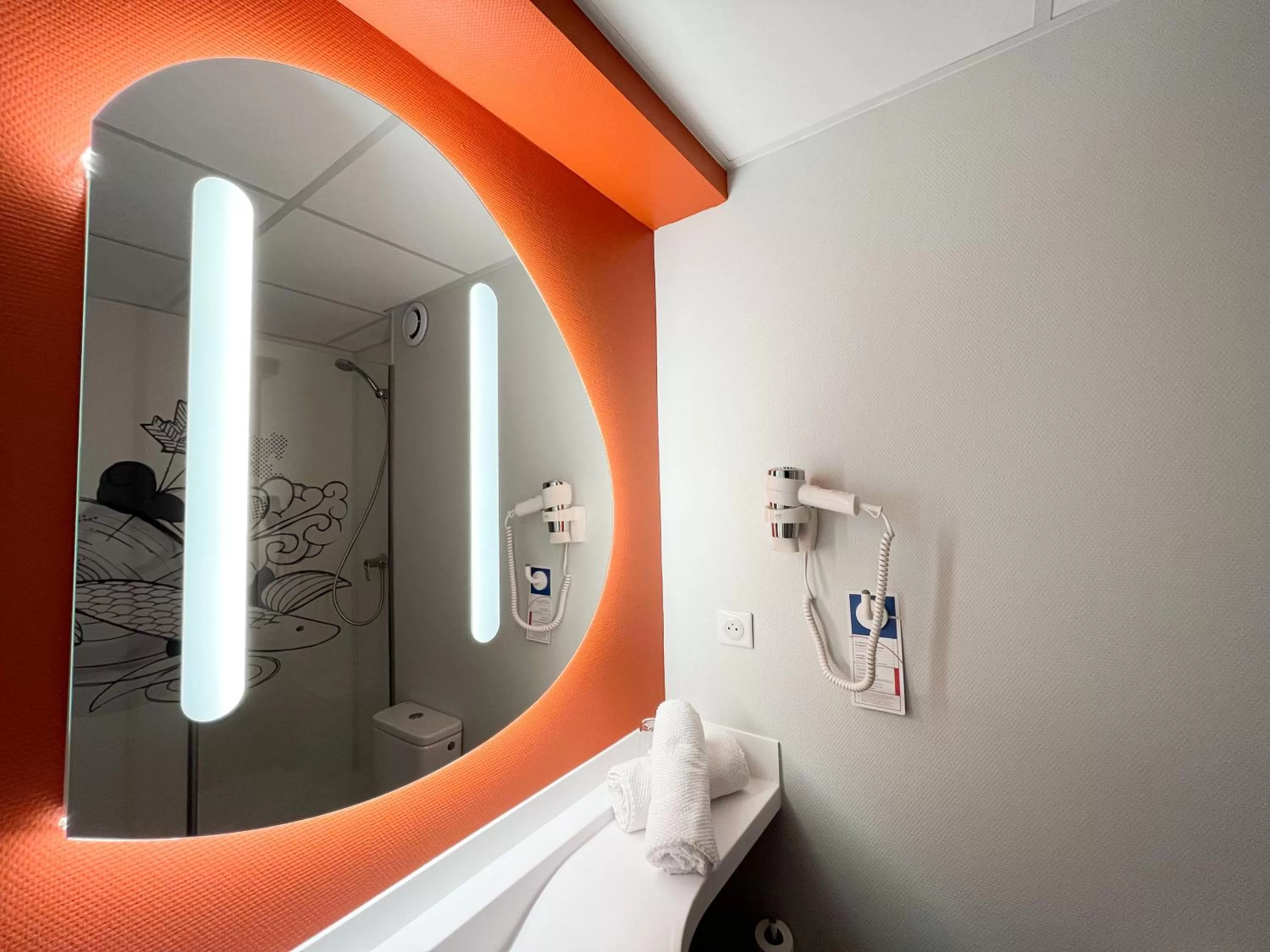 Bathroom in ibis budget Carcassonne La Cité