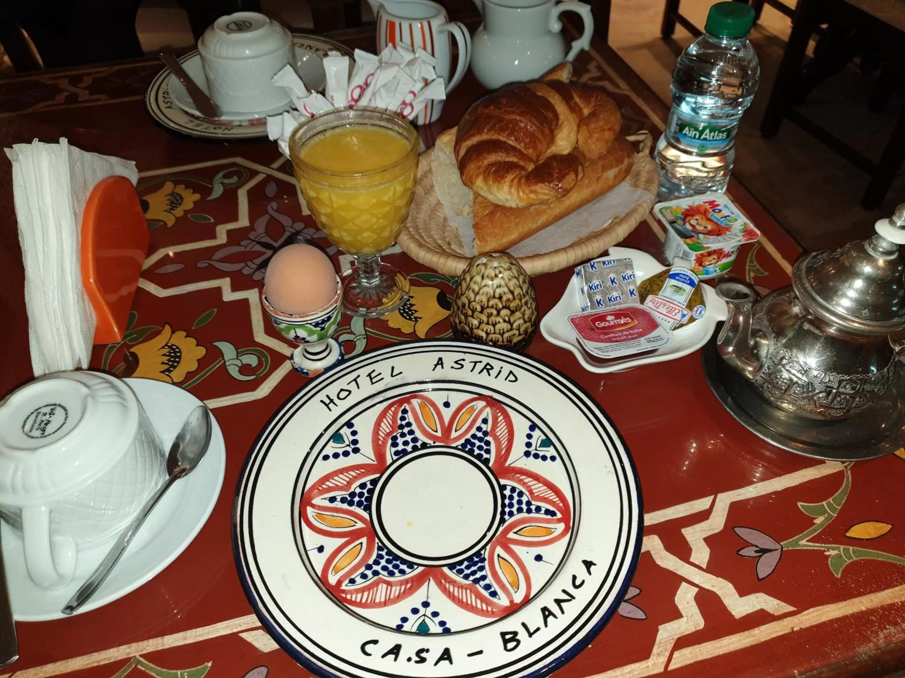 Breakfast in Hôtel Astrid