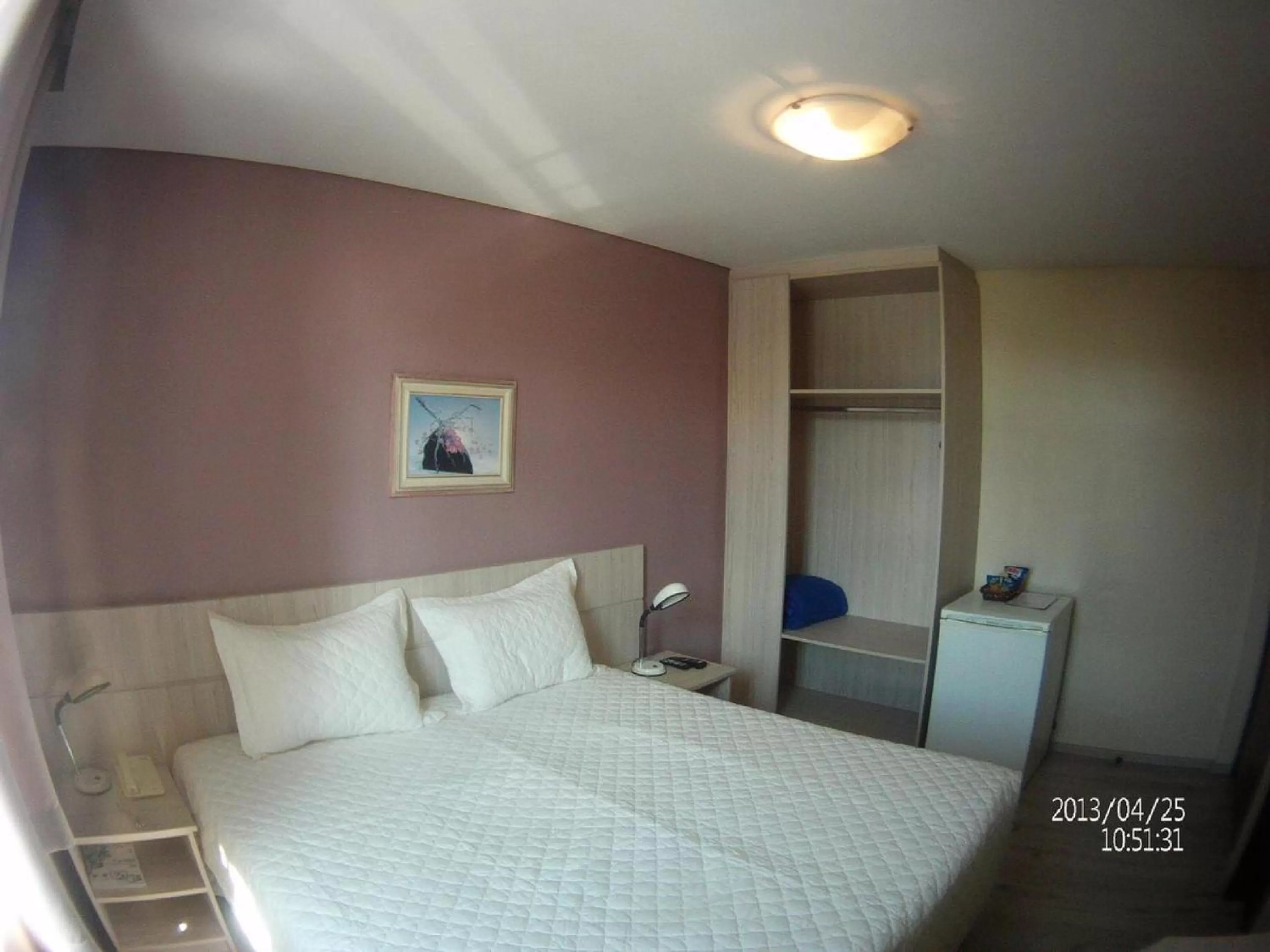 Bedroom, Bed in Rede Andrade Guaíra